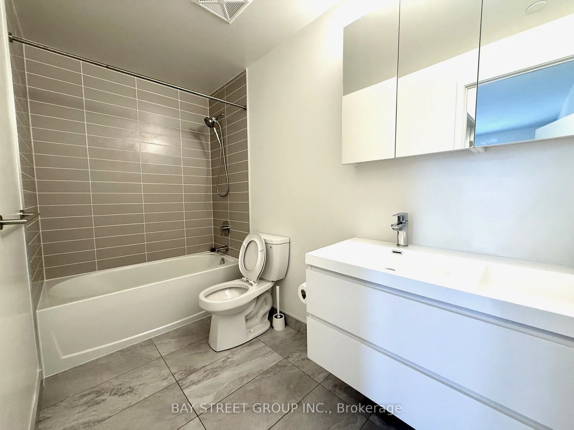 38 Simcoe Promenade, #618