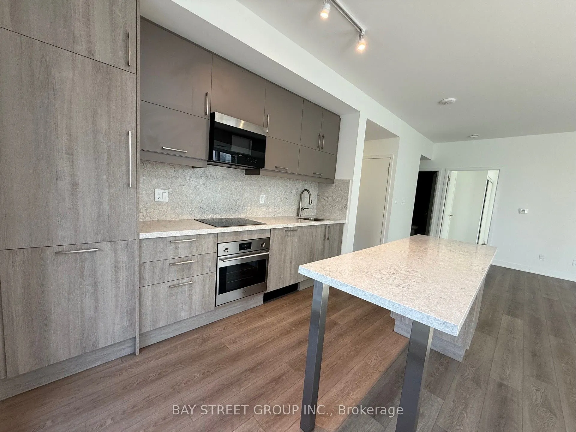 38 Simcoe Promenade, #618