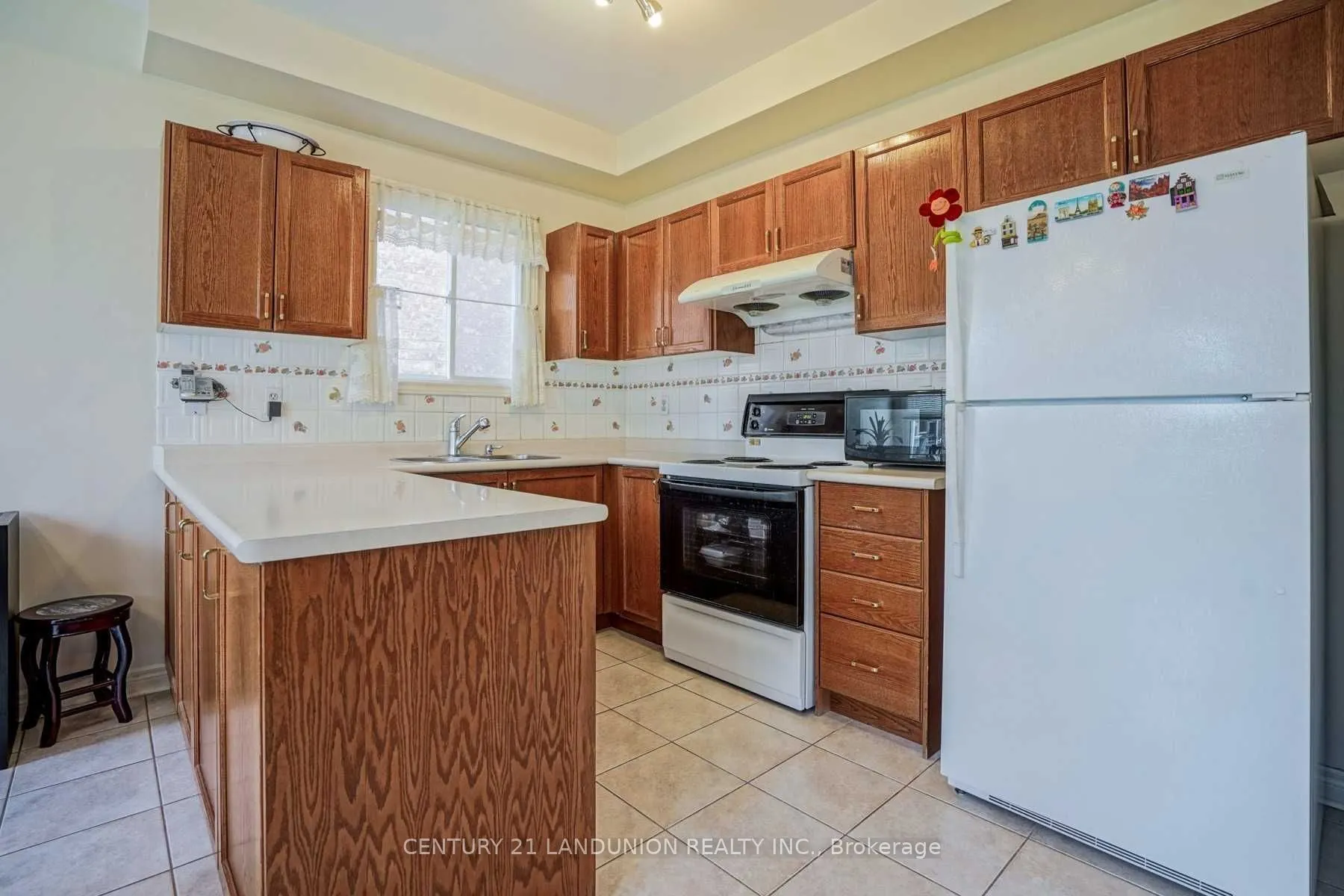 15 Annina Crescent, #3 Rms