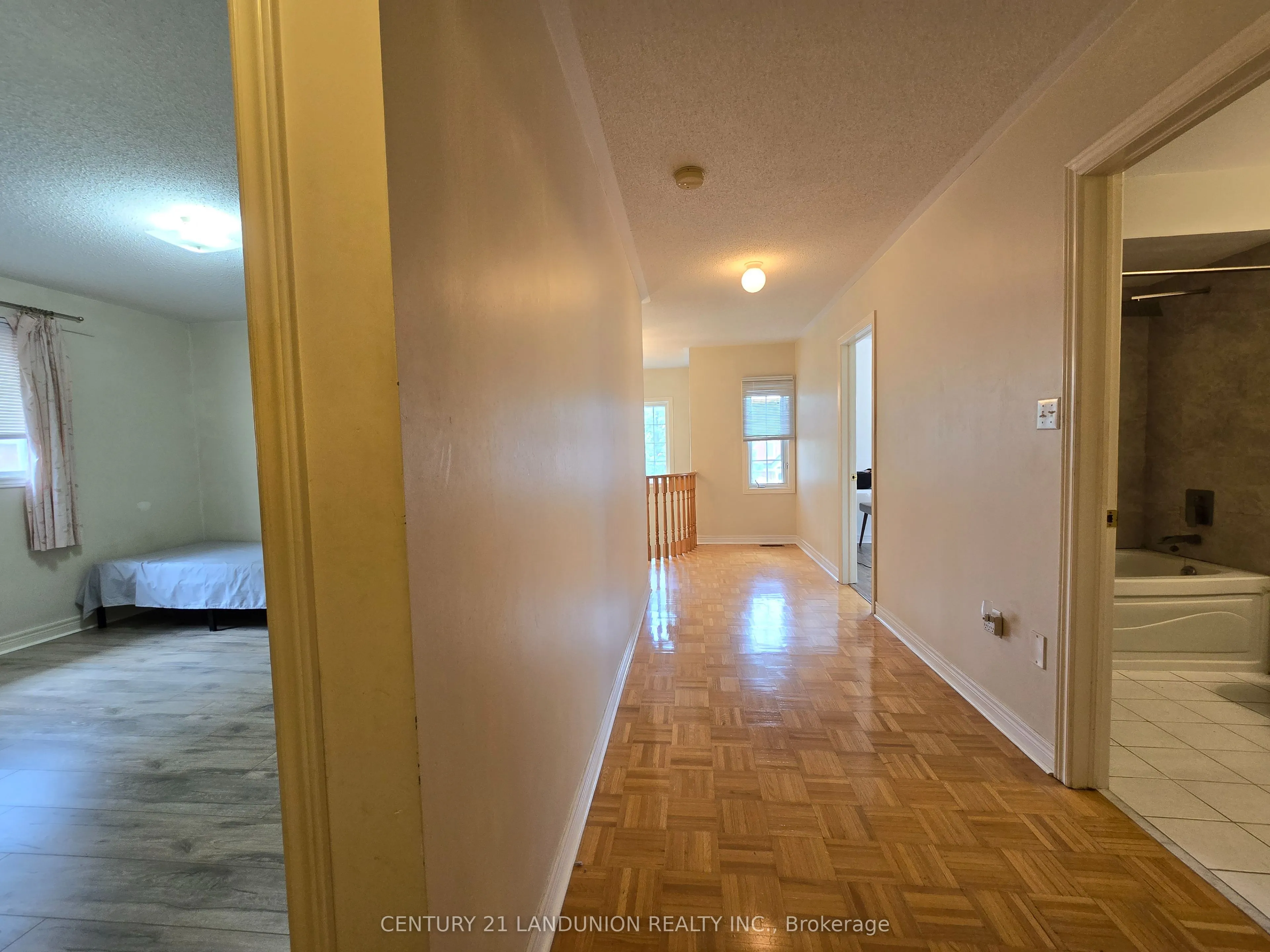15 Annina Crescent, #3 Rms