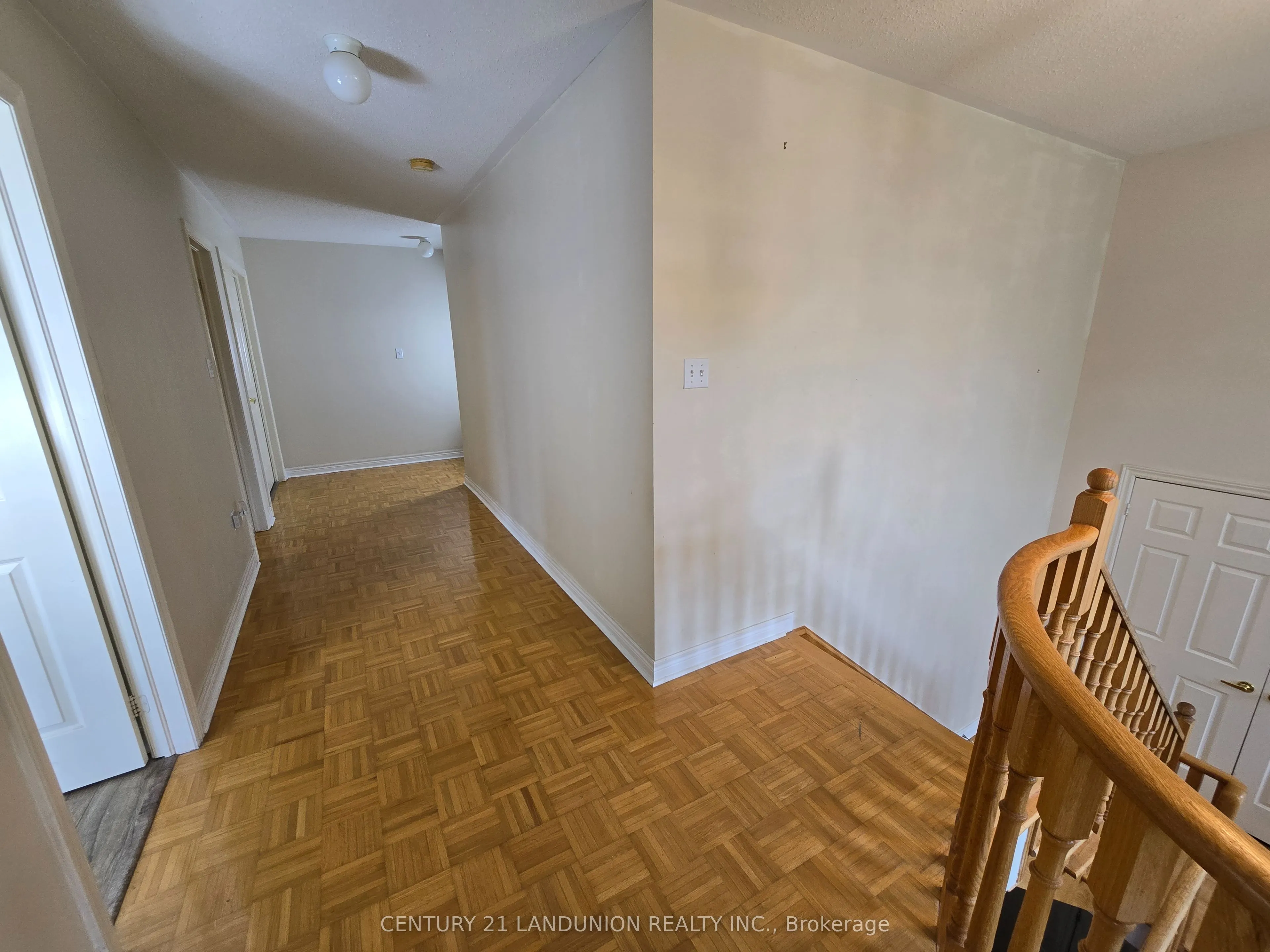 15 Annina Crescent, #3 Rms