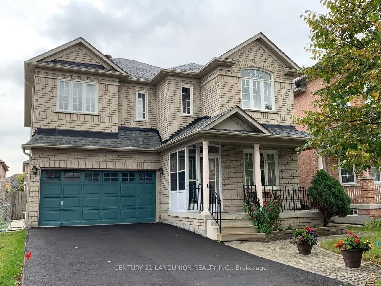 15 Annina Crescent, #2 Rms