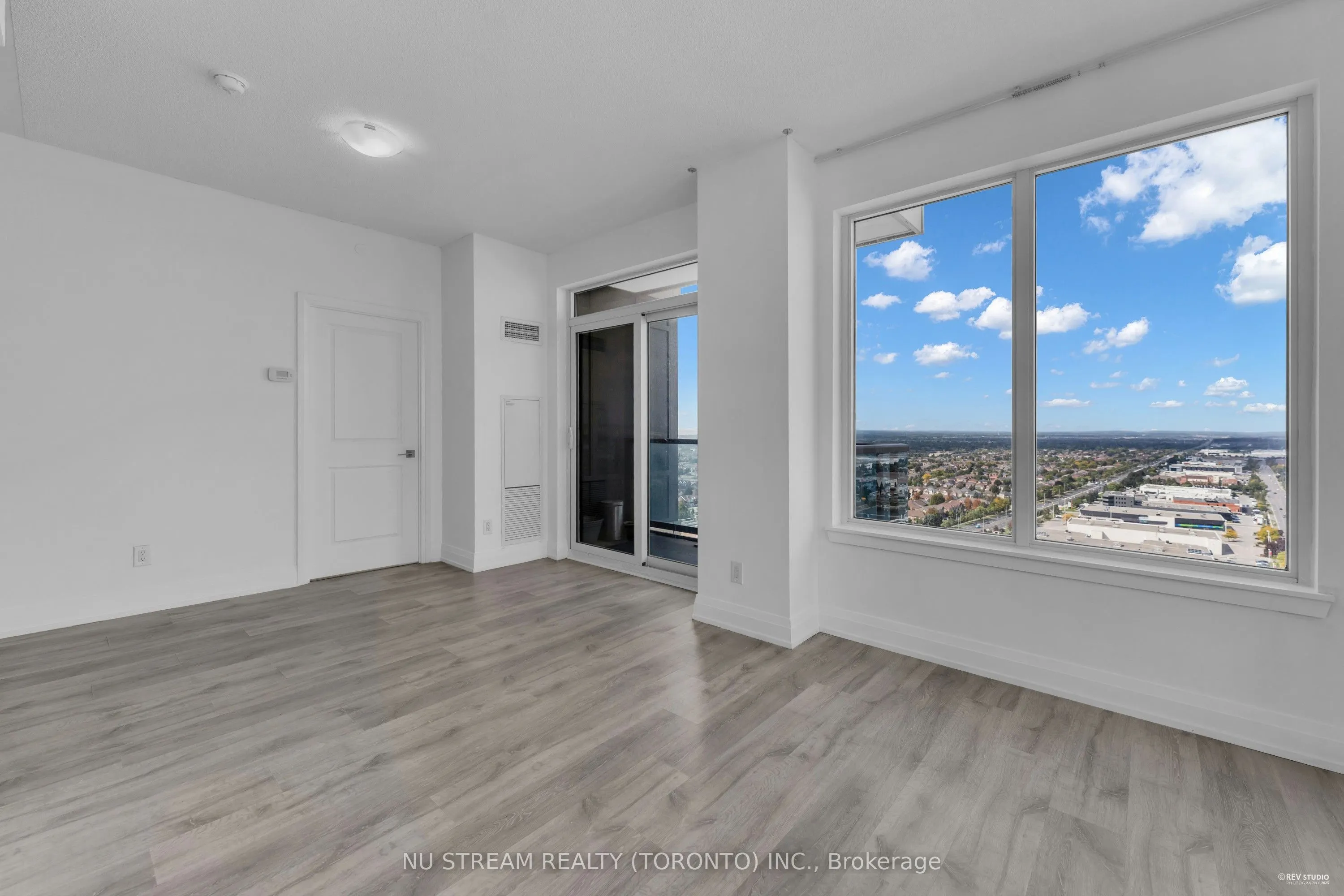 3600 Highway 7, #2505