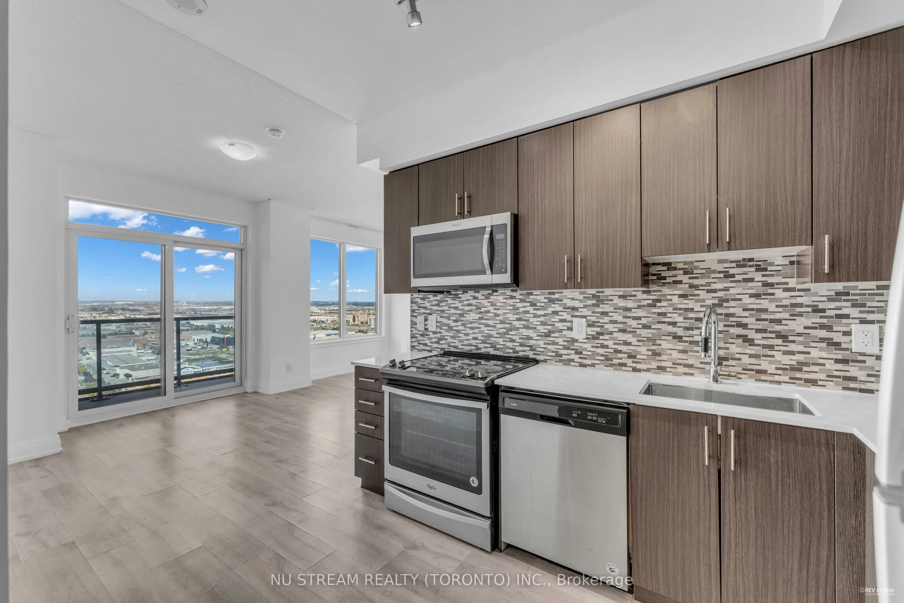3600 Highway 7, #2505
