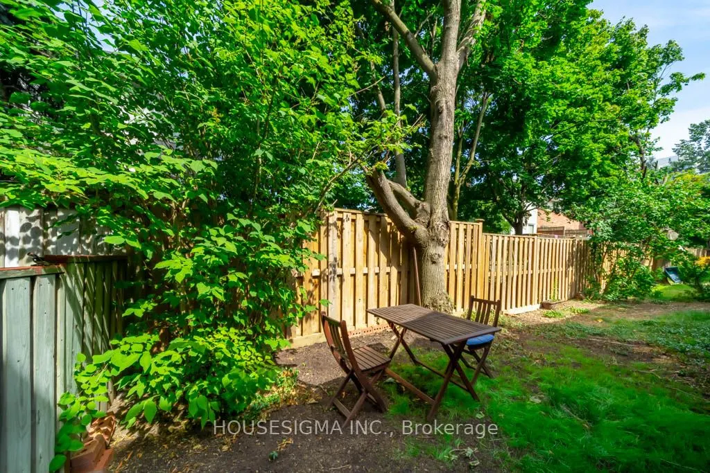 40 Brownstone Circle