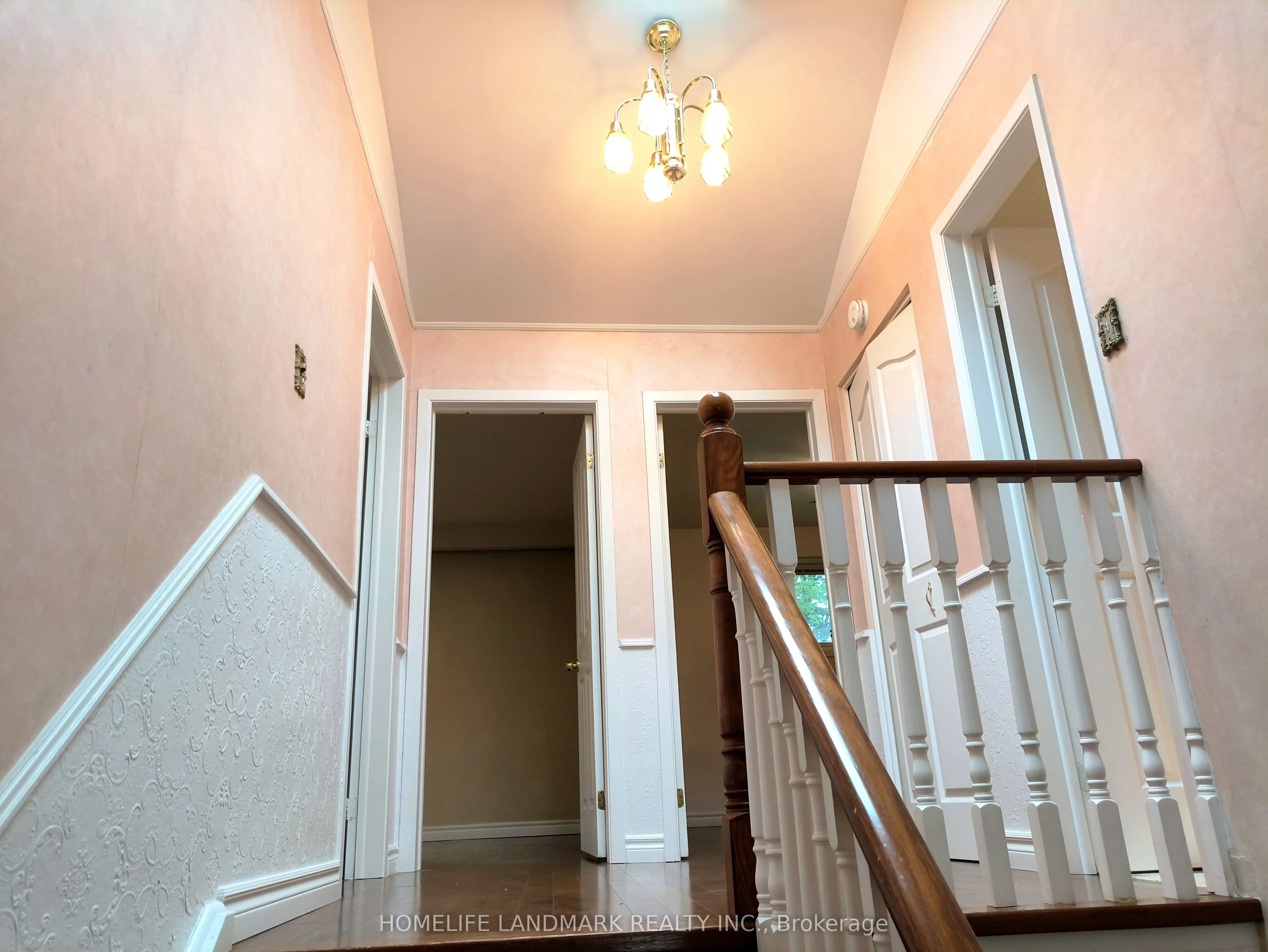 165 Fred Varley Drive