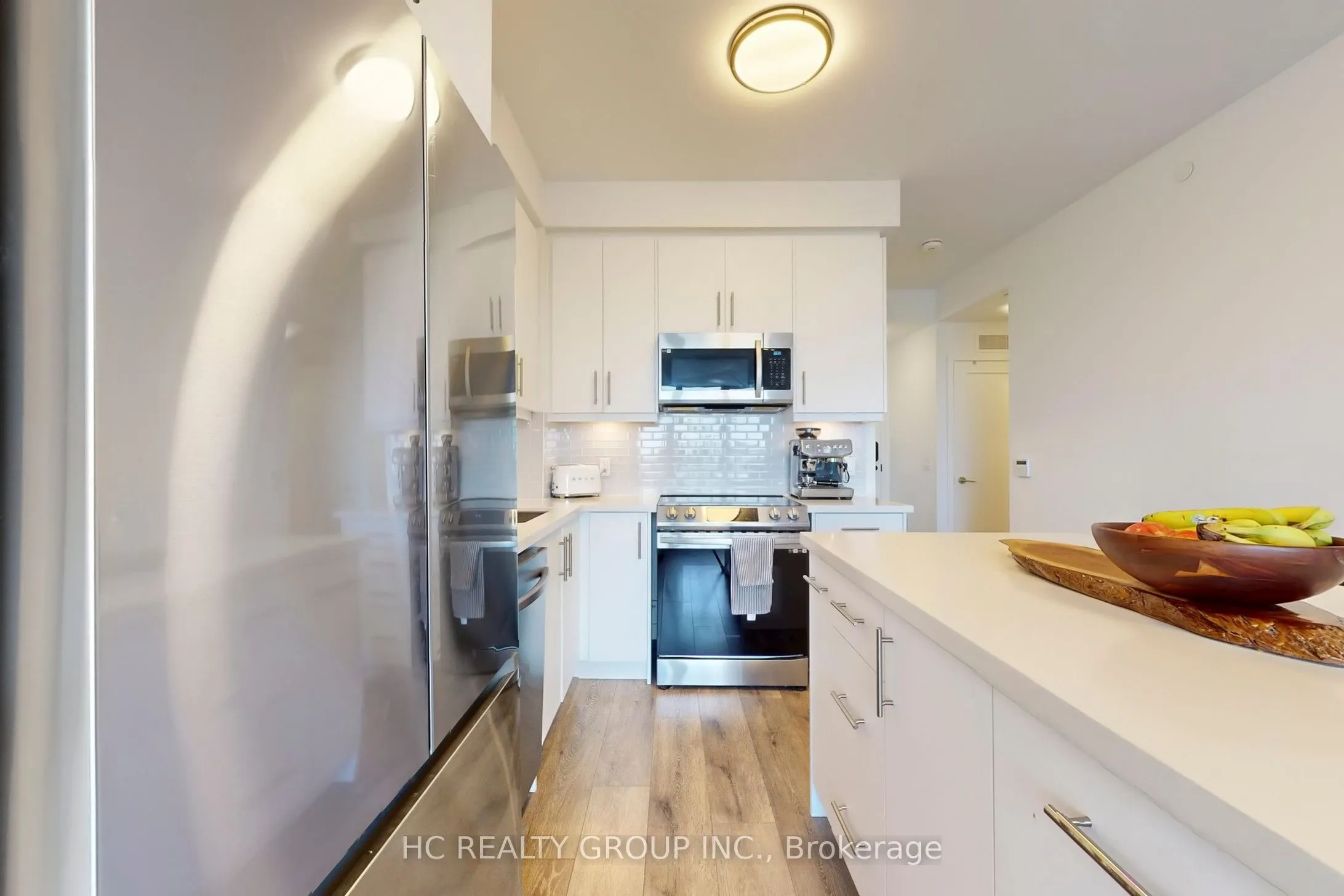 105 Oneida Crescent, #1111