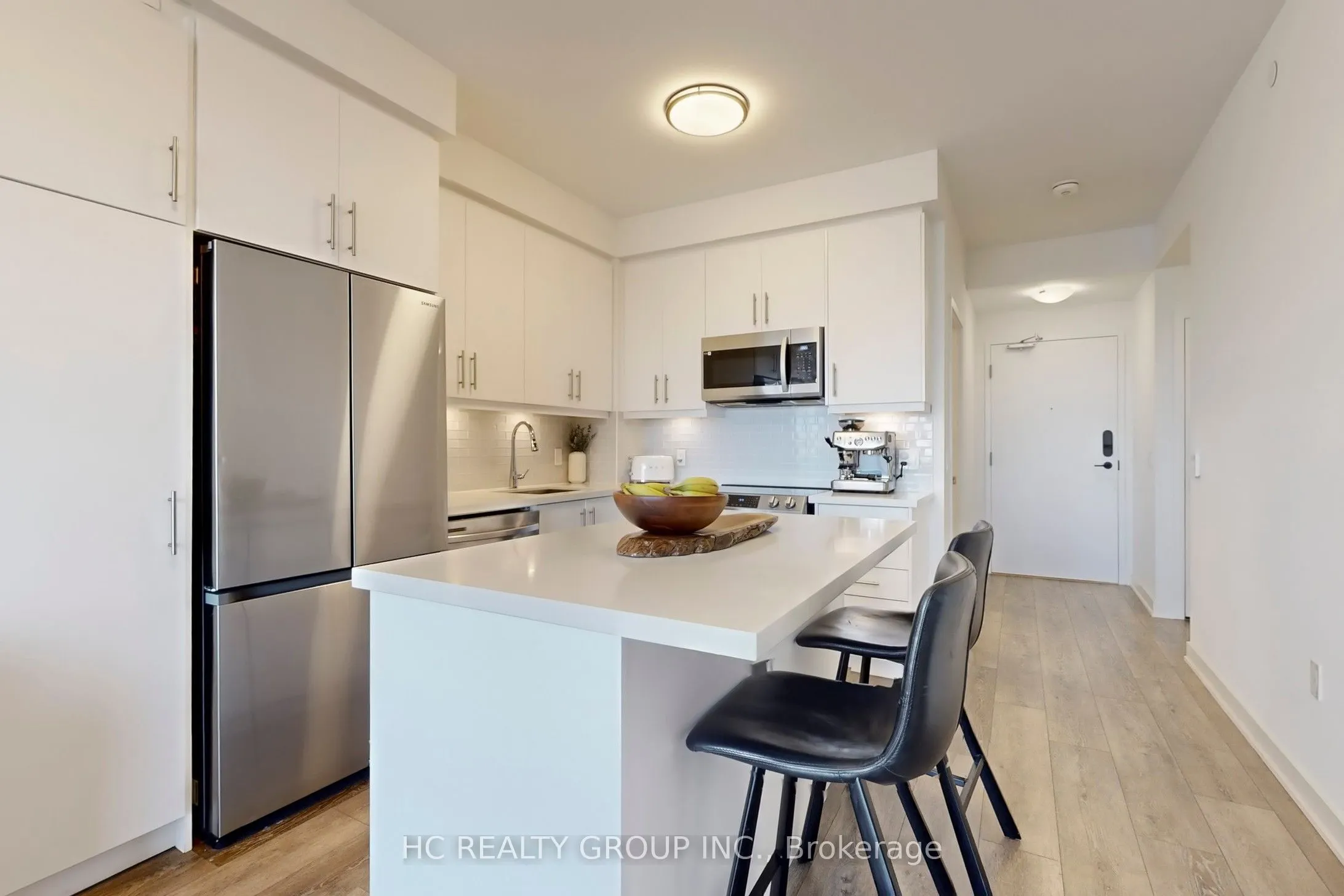 105 Oneida Crescent, #1111