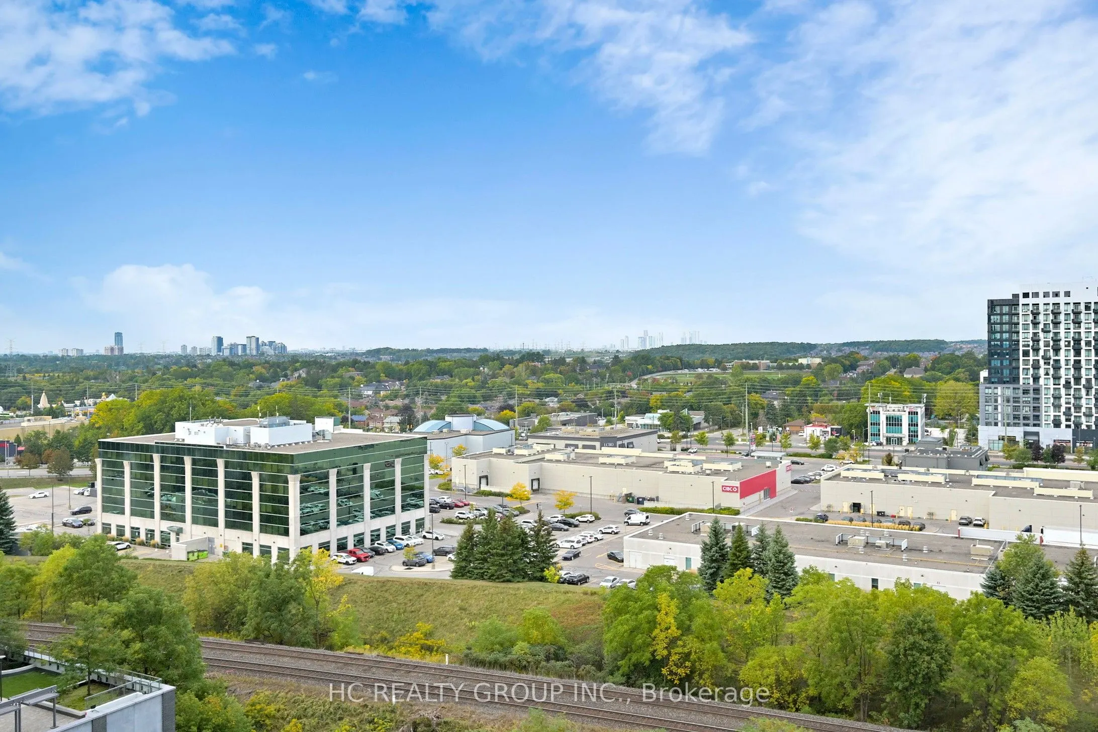 105 Oneida Crescent, #1111