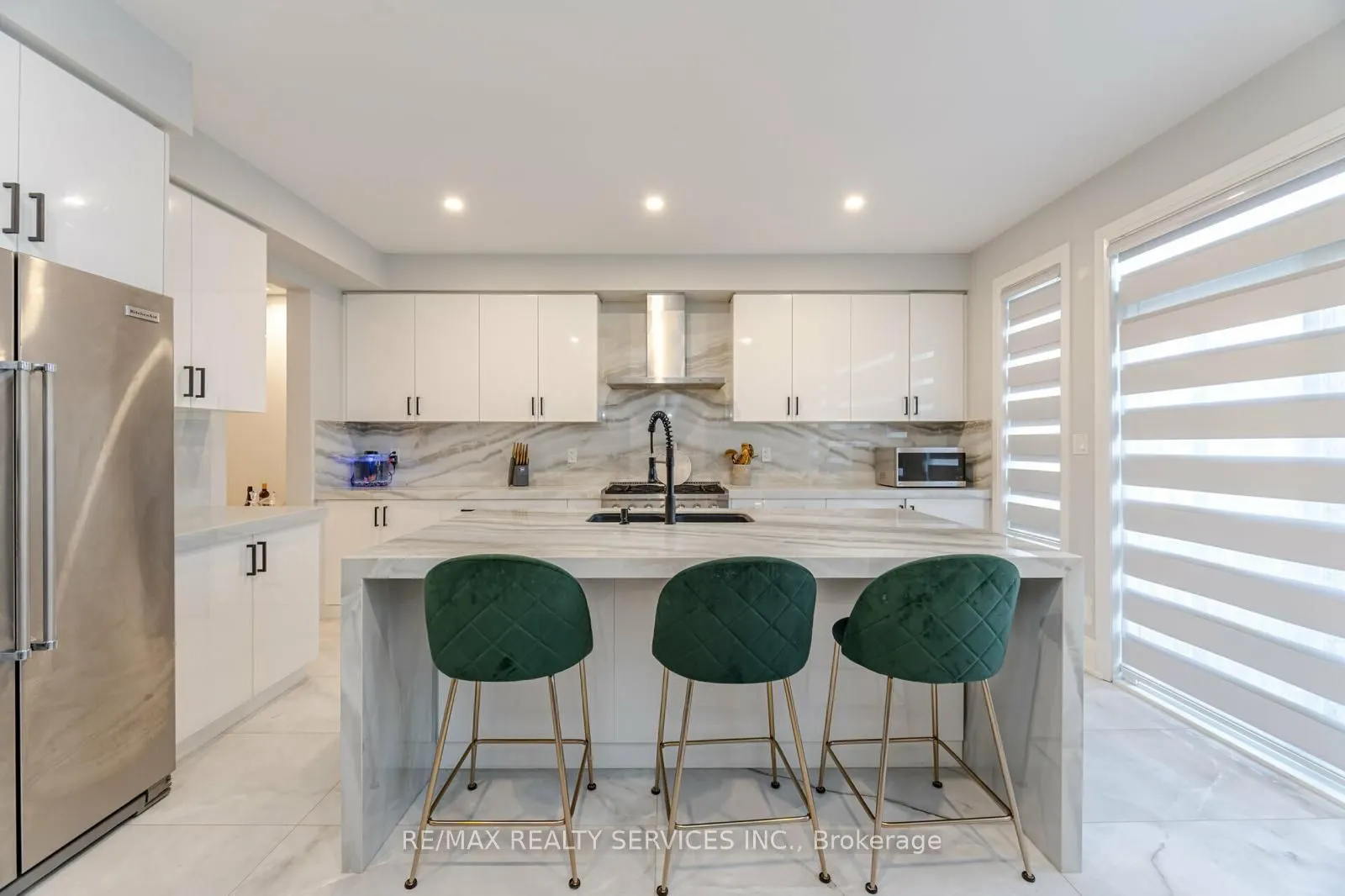 7 Byblos Court