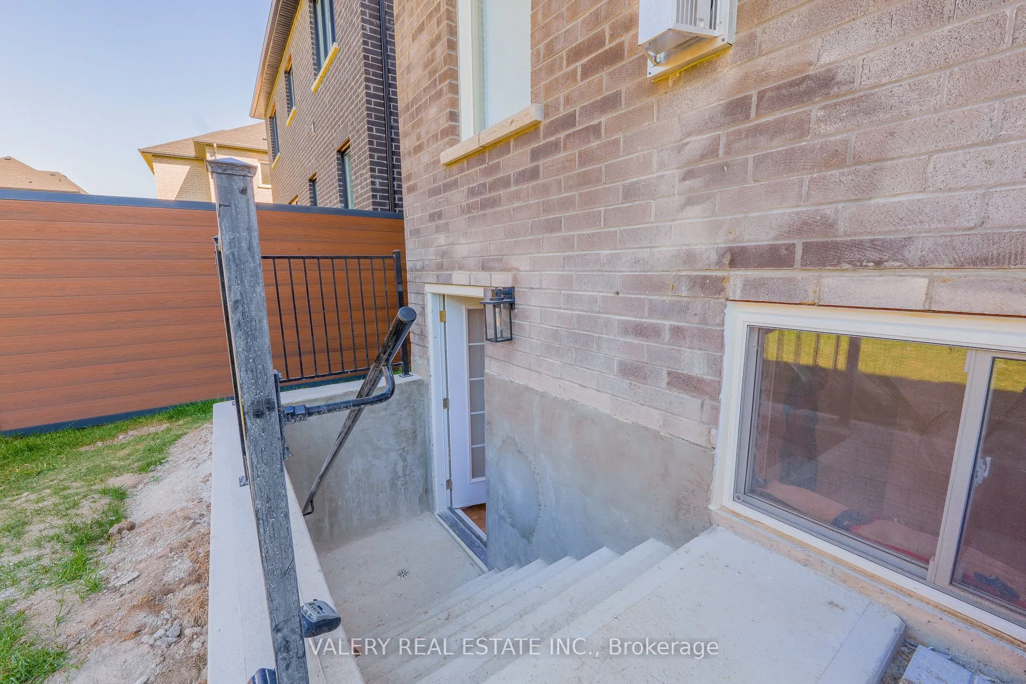 1038 Hardy Way, #Lower