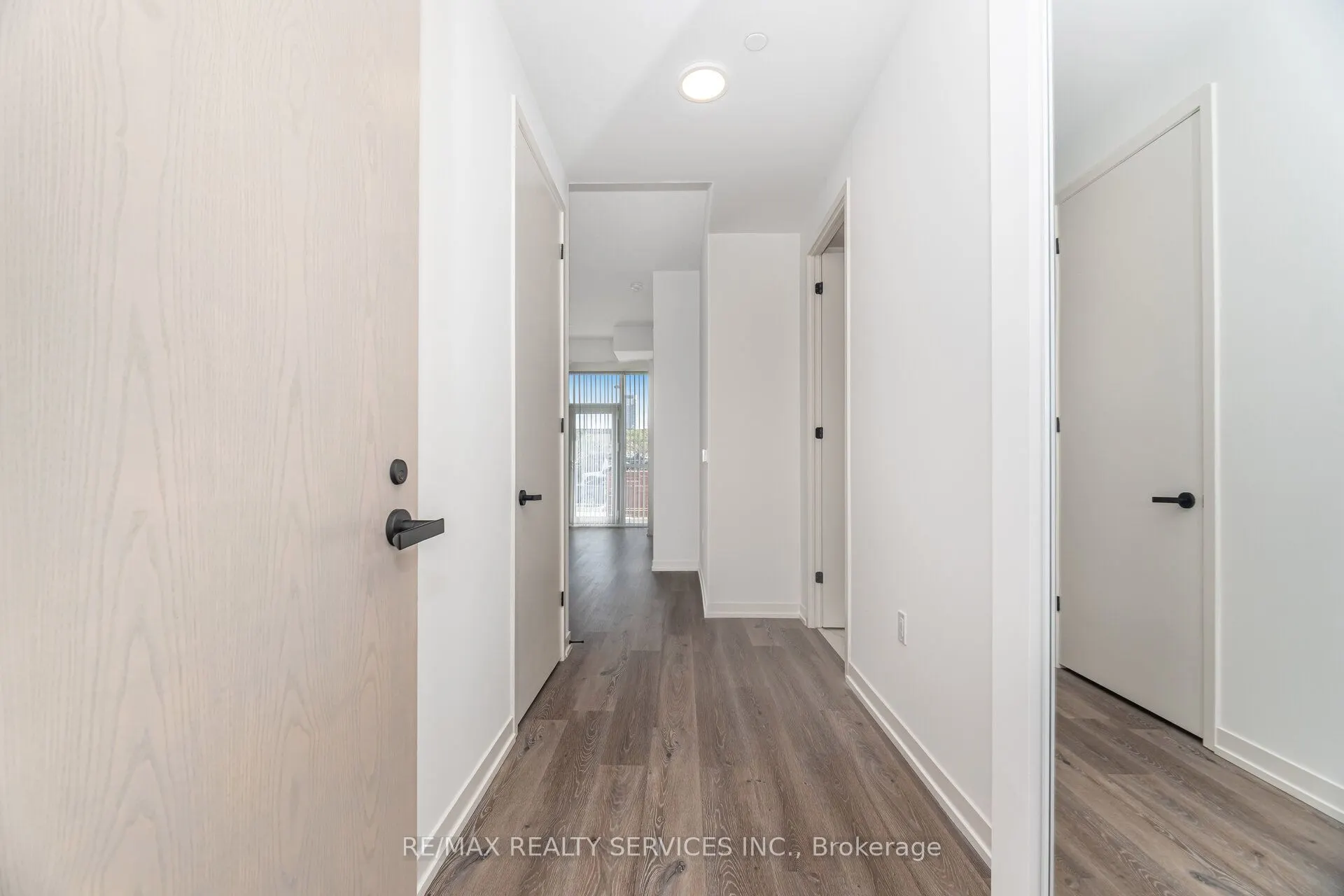28 Interchange Way, #103D