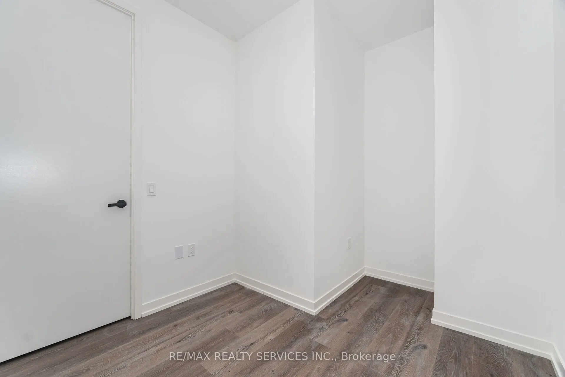 28 Interchange Way, #103D