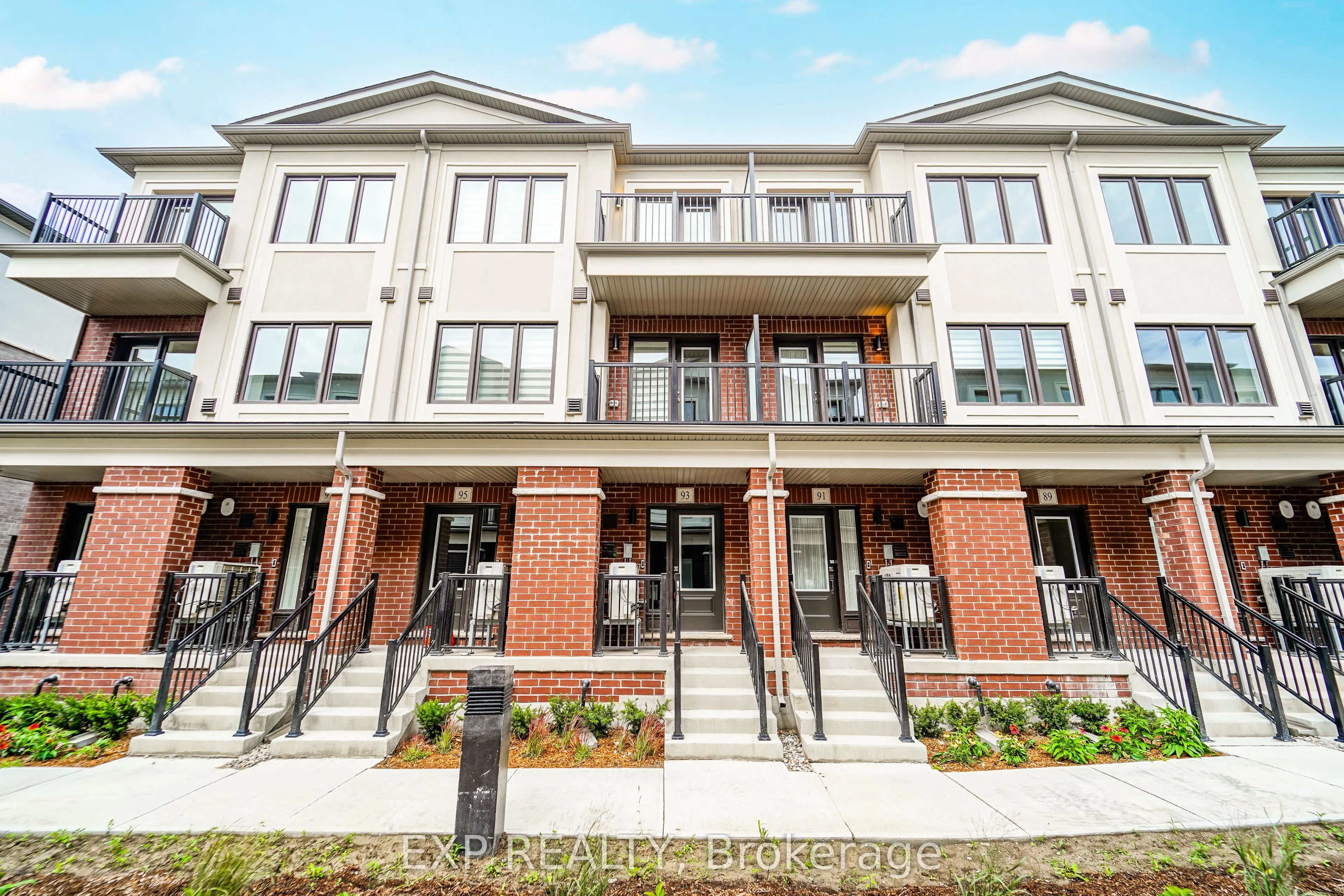 93 Matawin Lane, #93