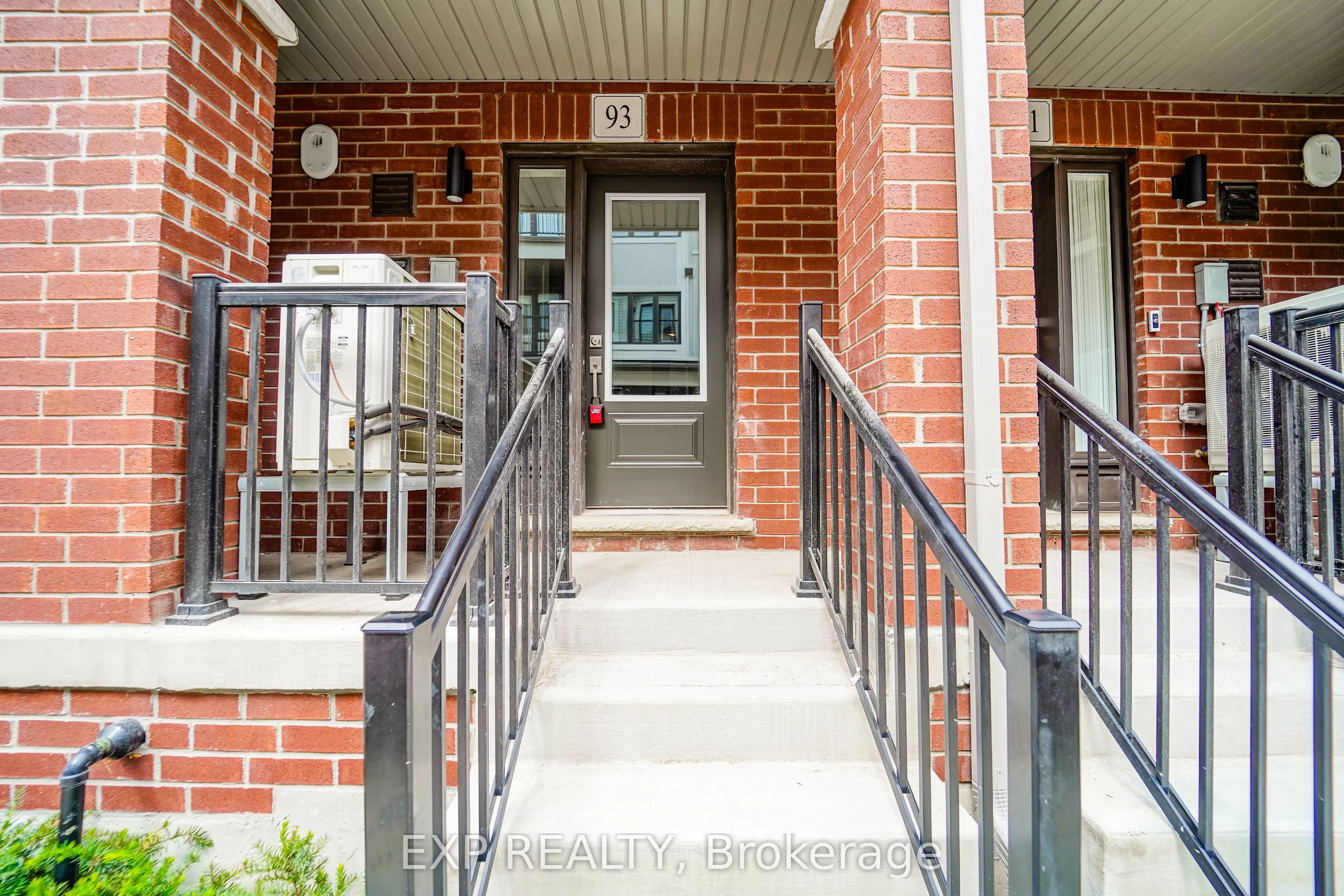 93 Matawin Lane, #93
