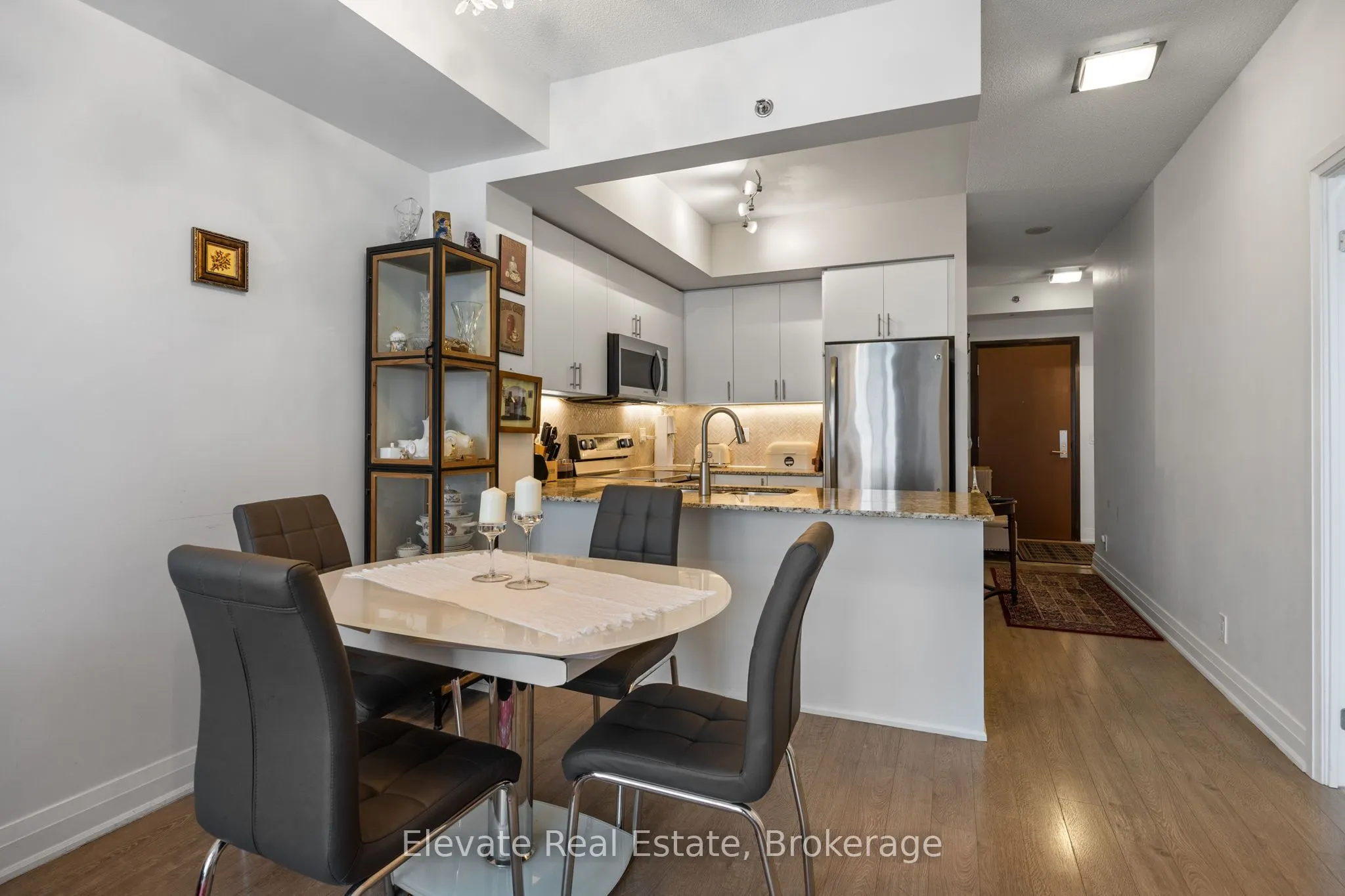 520 Steeles Avenue W, #314