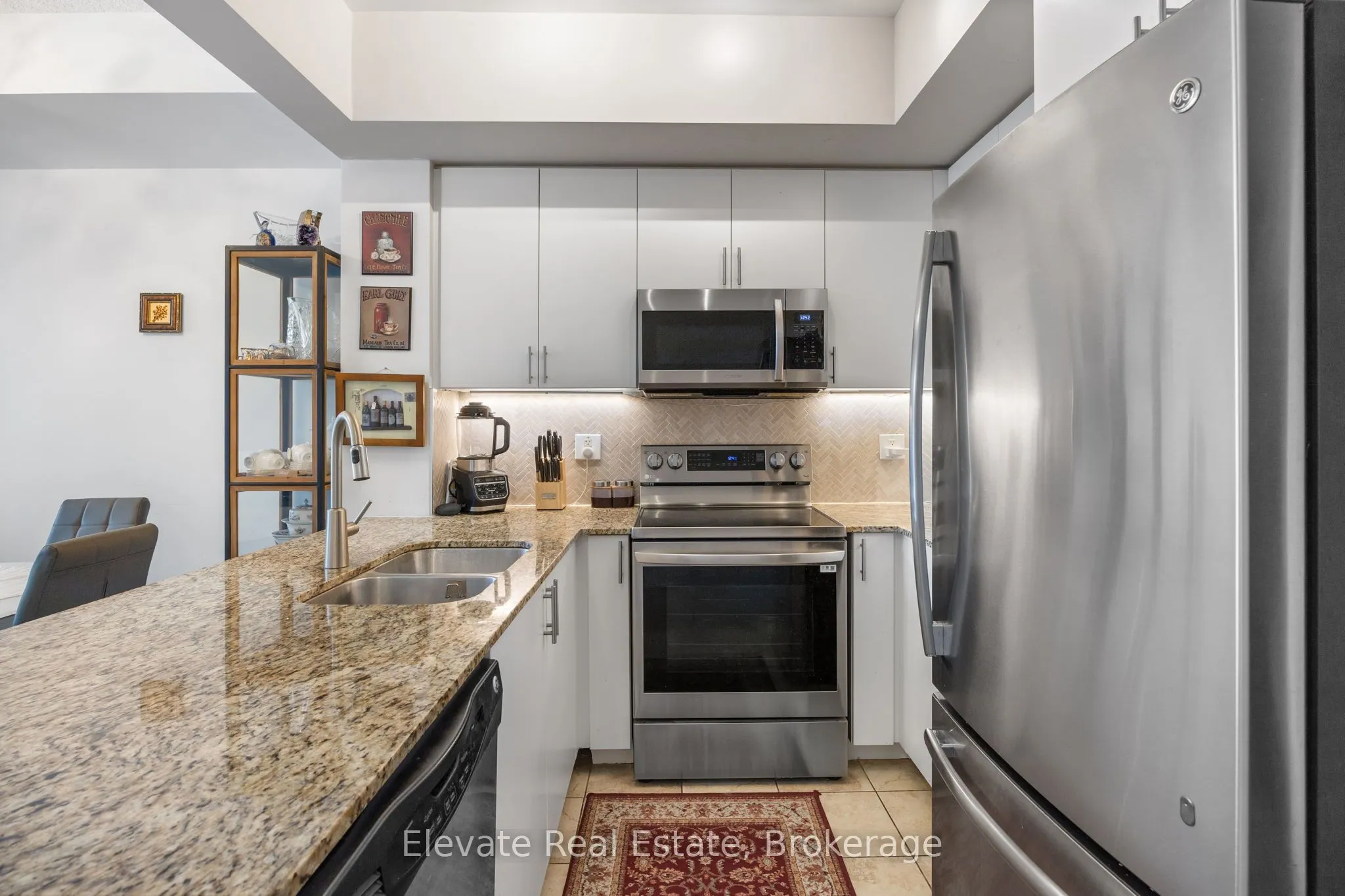 520 Steeles Avenue W, #314