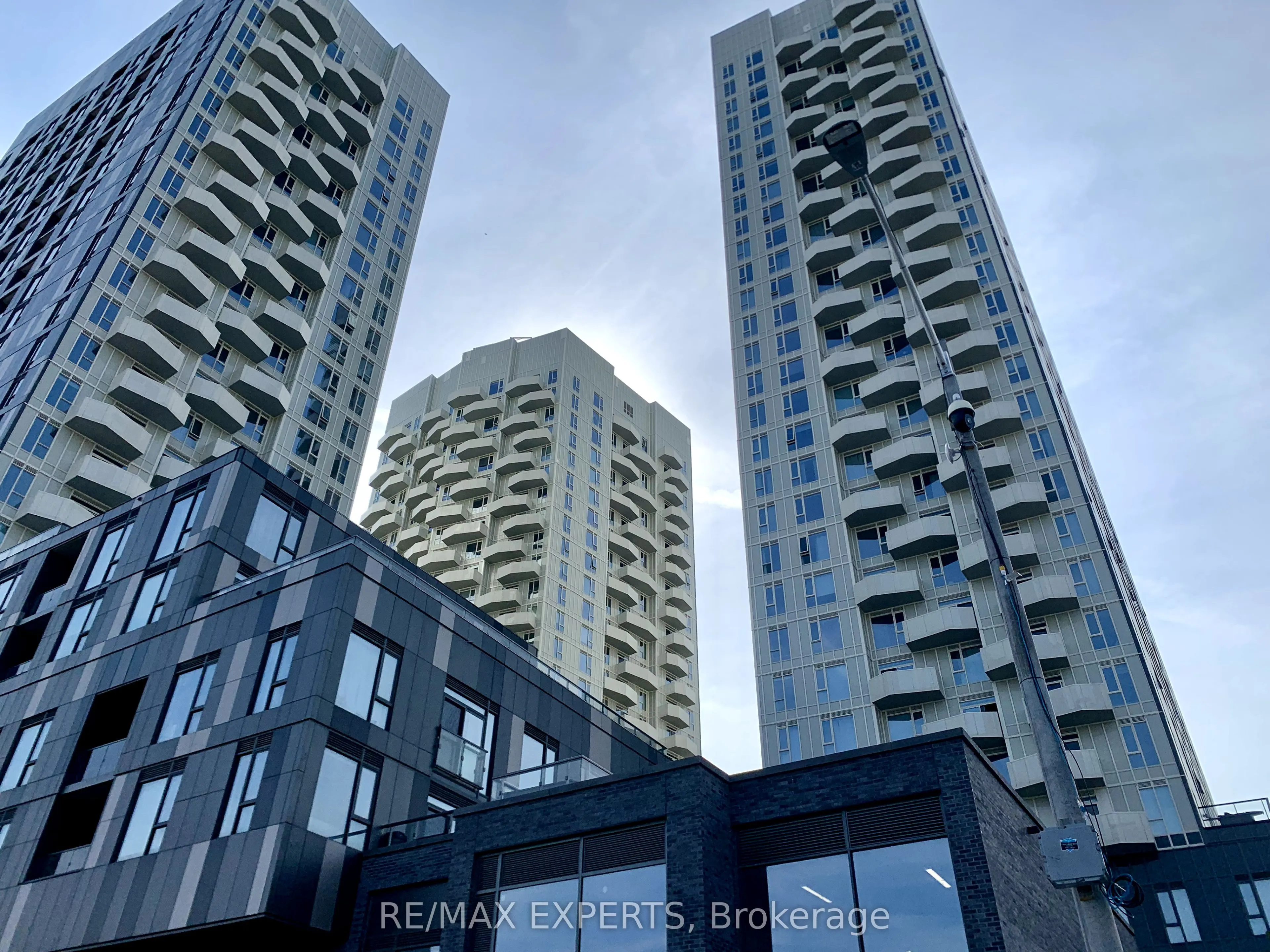 498 Caldari Road, #2423