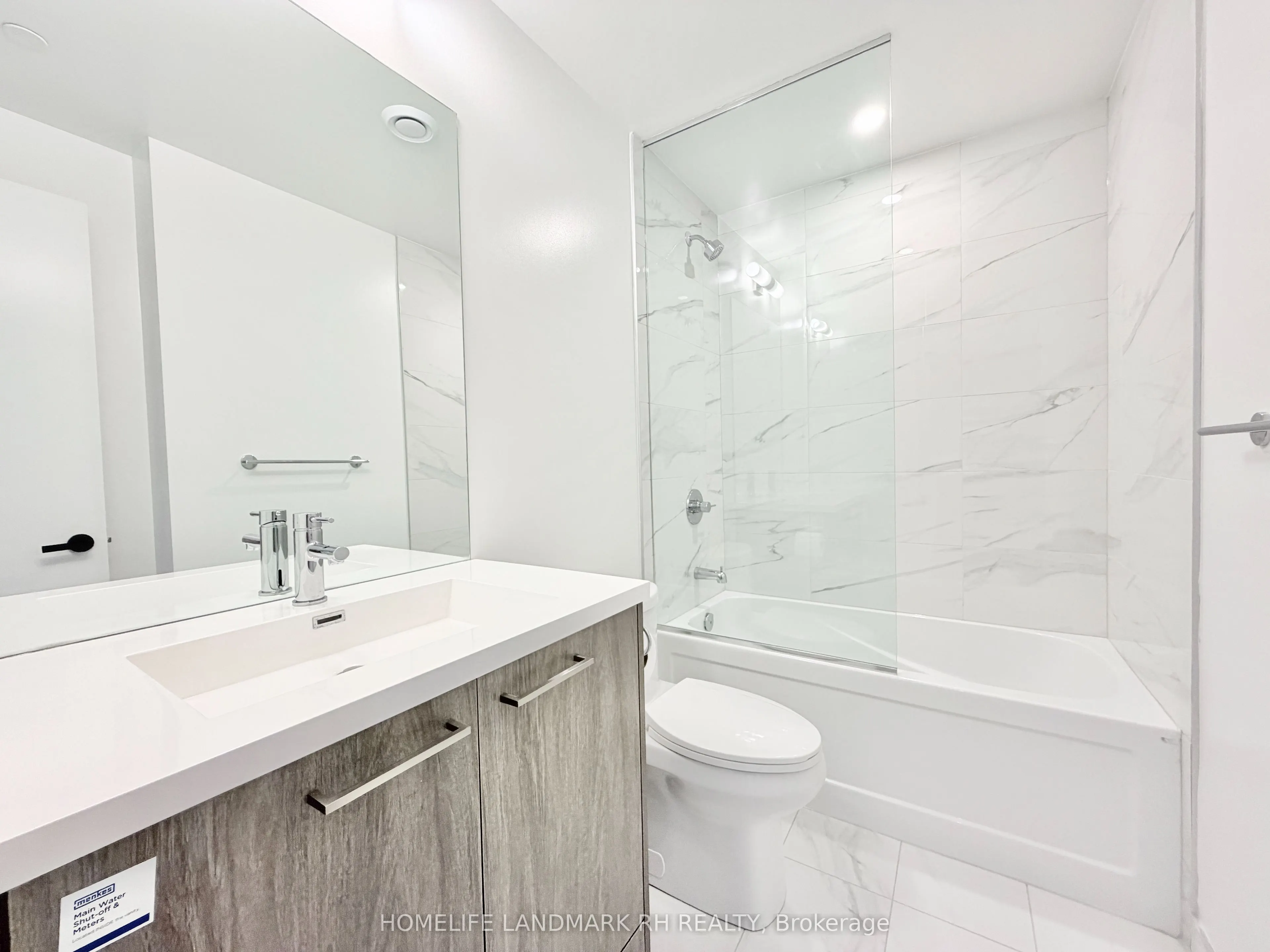 28 Interchange Way, #915