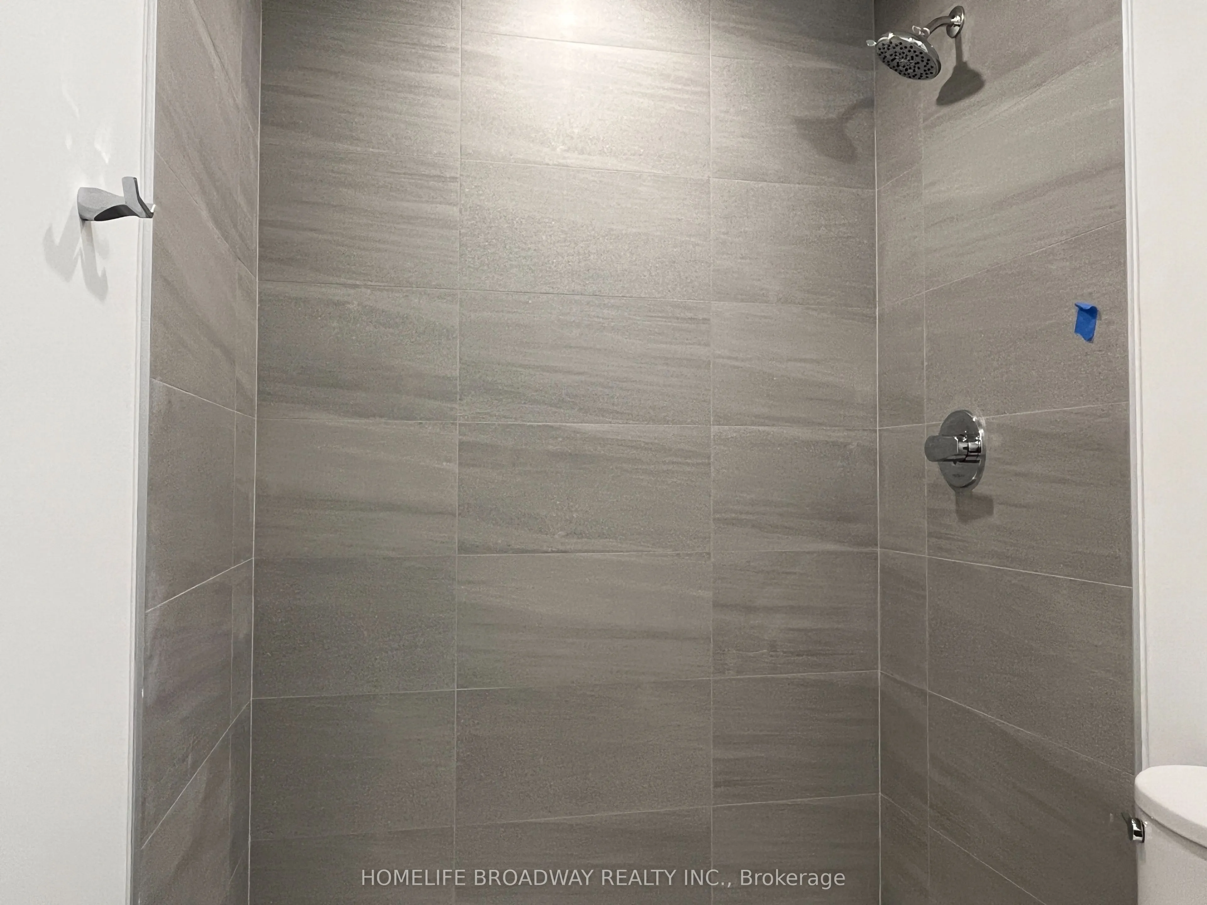 8188 Yonge Street, #706