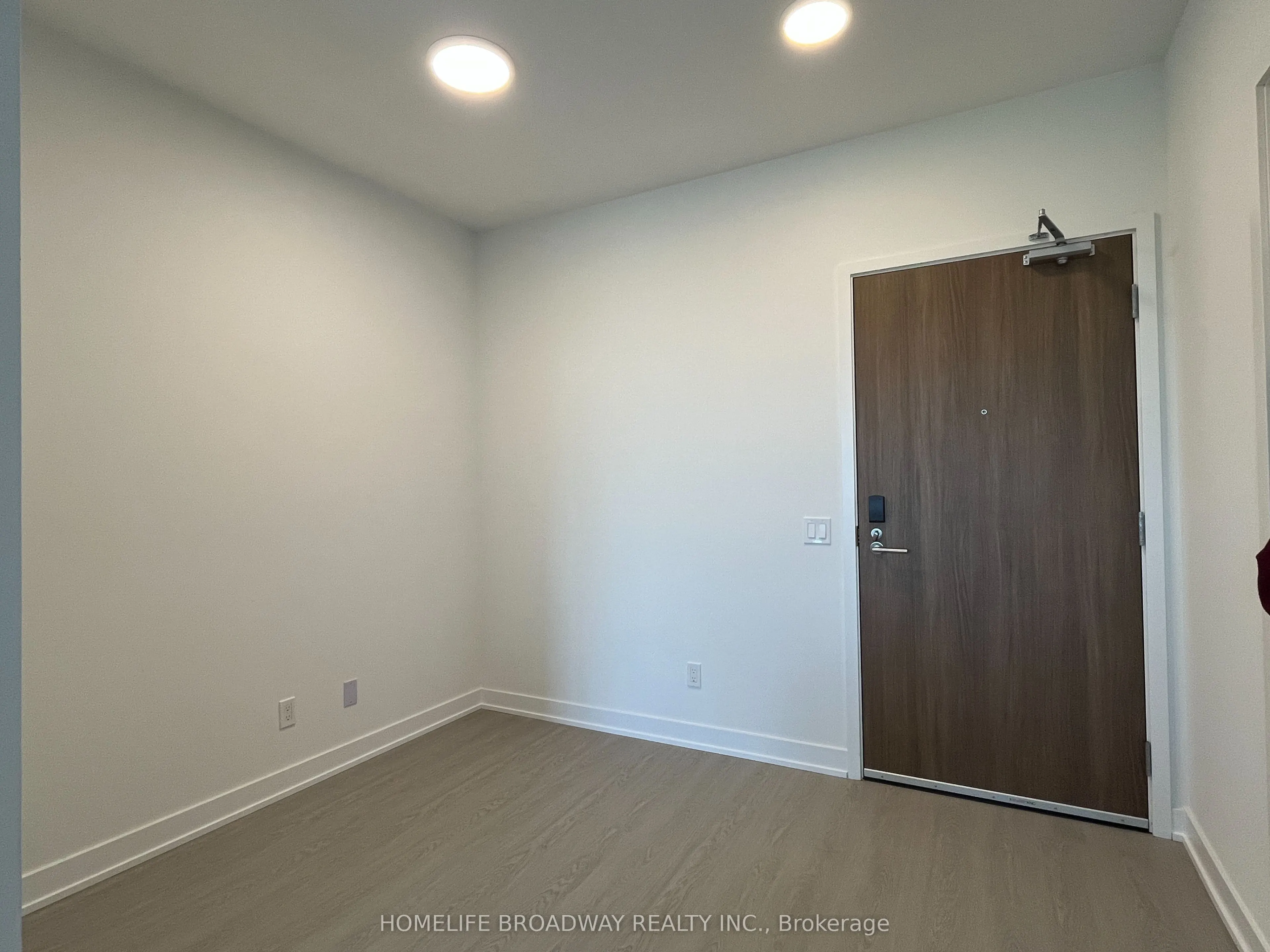 8188 Yonge Street, #706