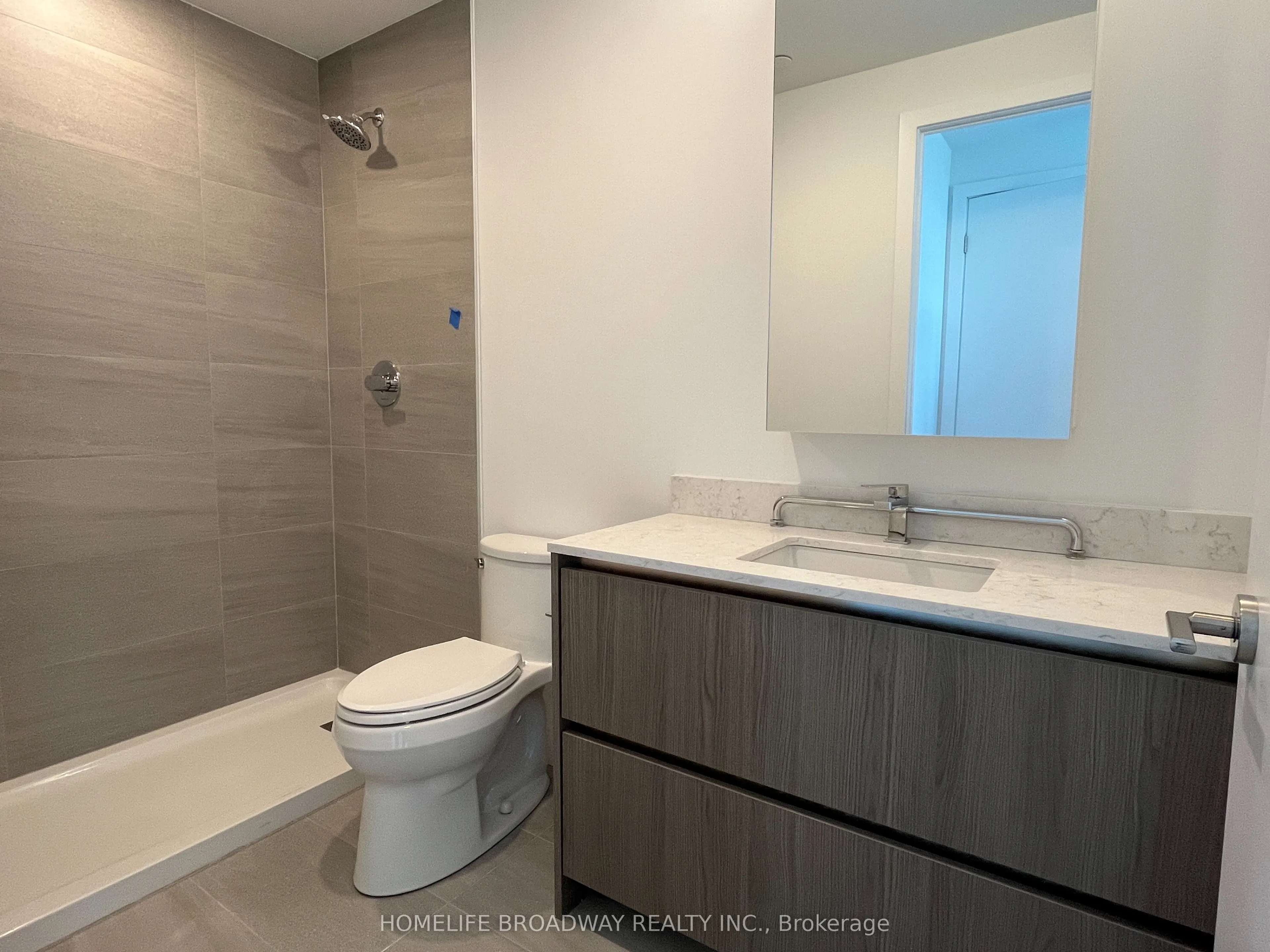 8188 Yonge Street, #706