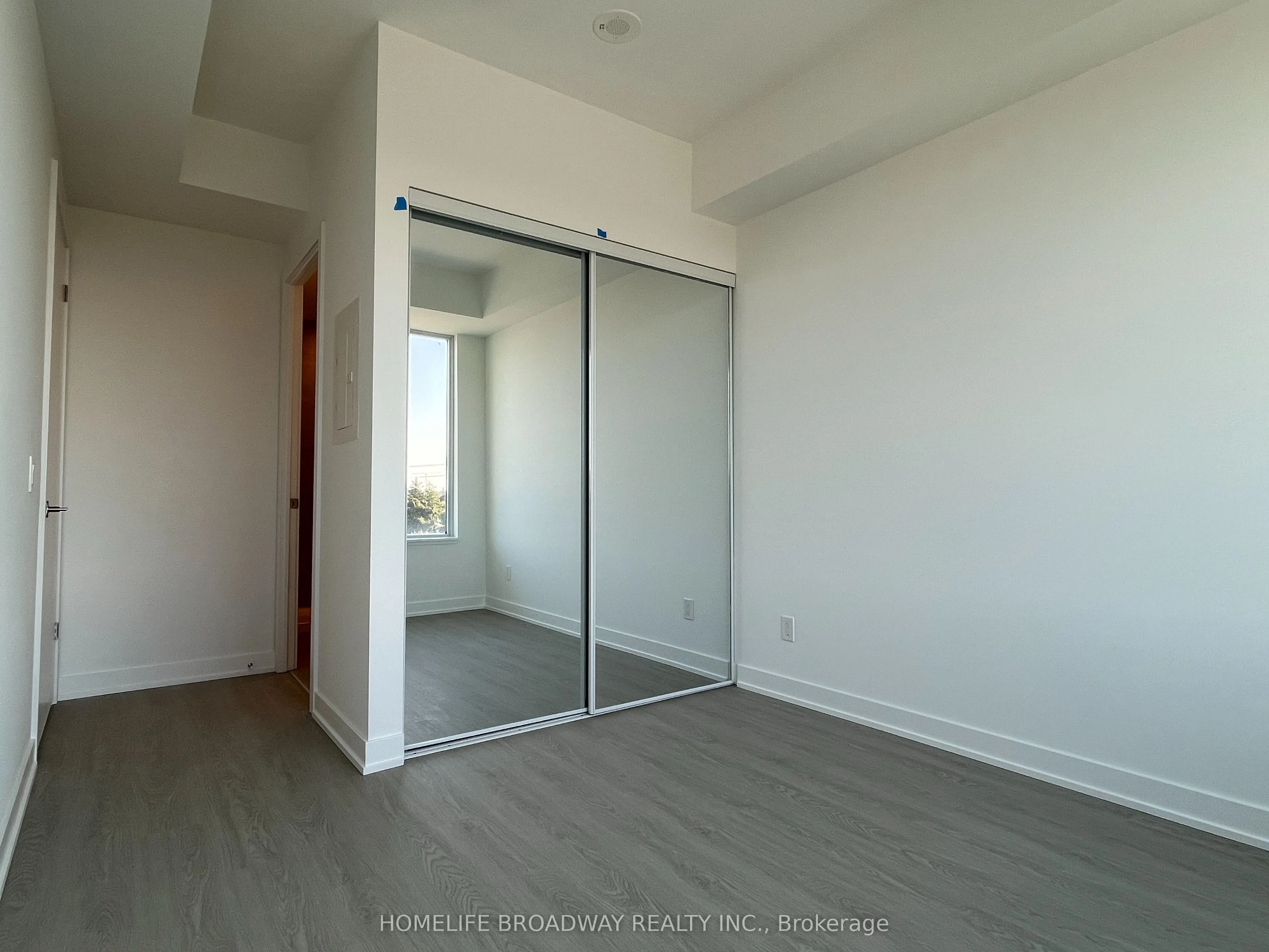 8188 Yonge Street, #706