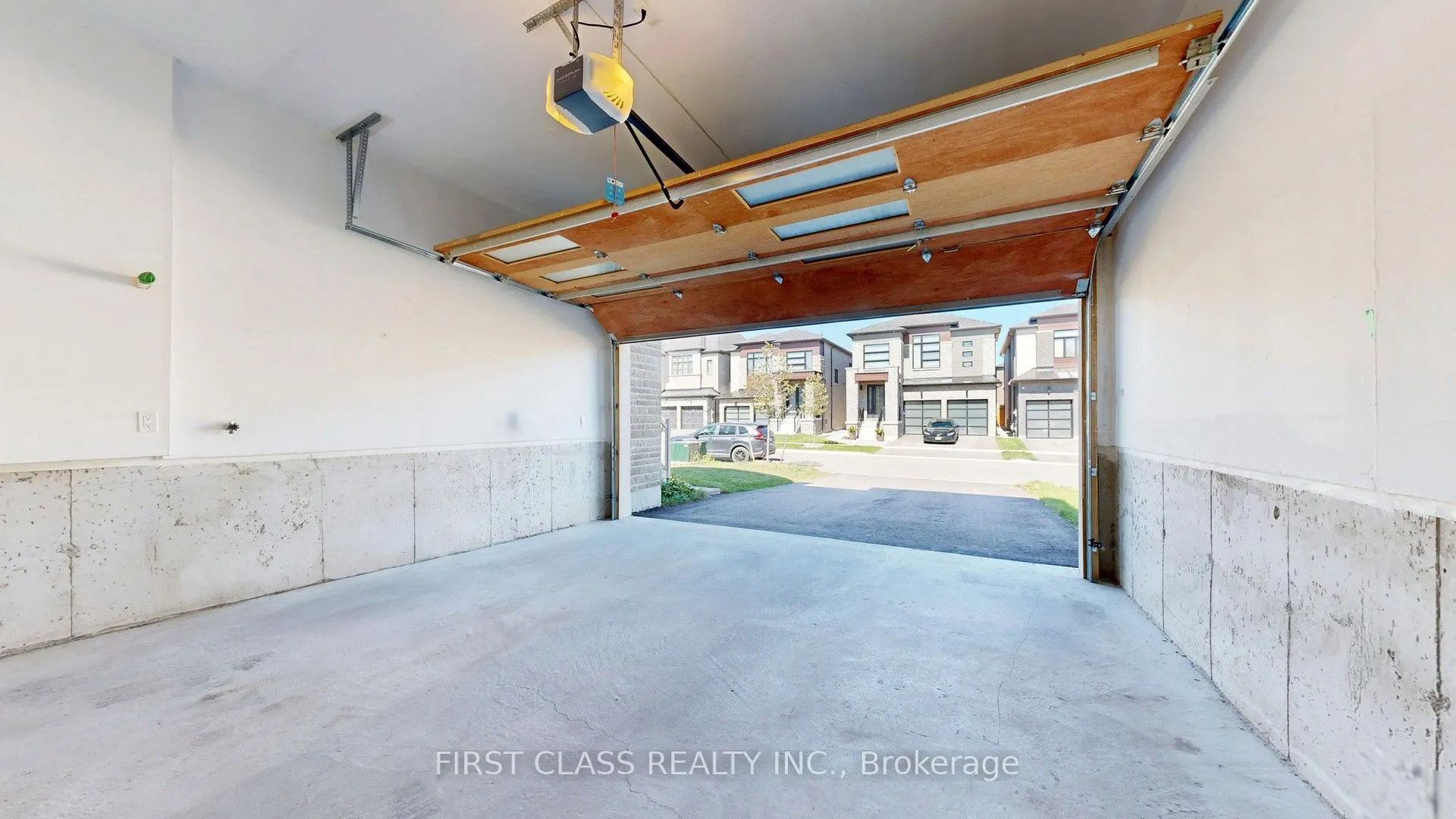 127 Fallharvest Way
