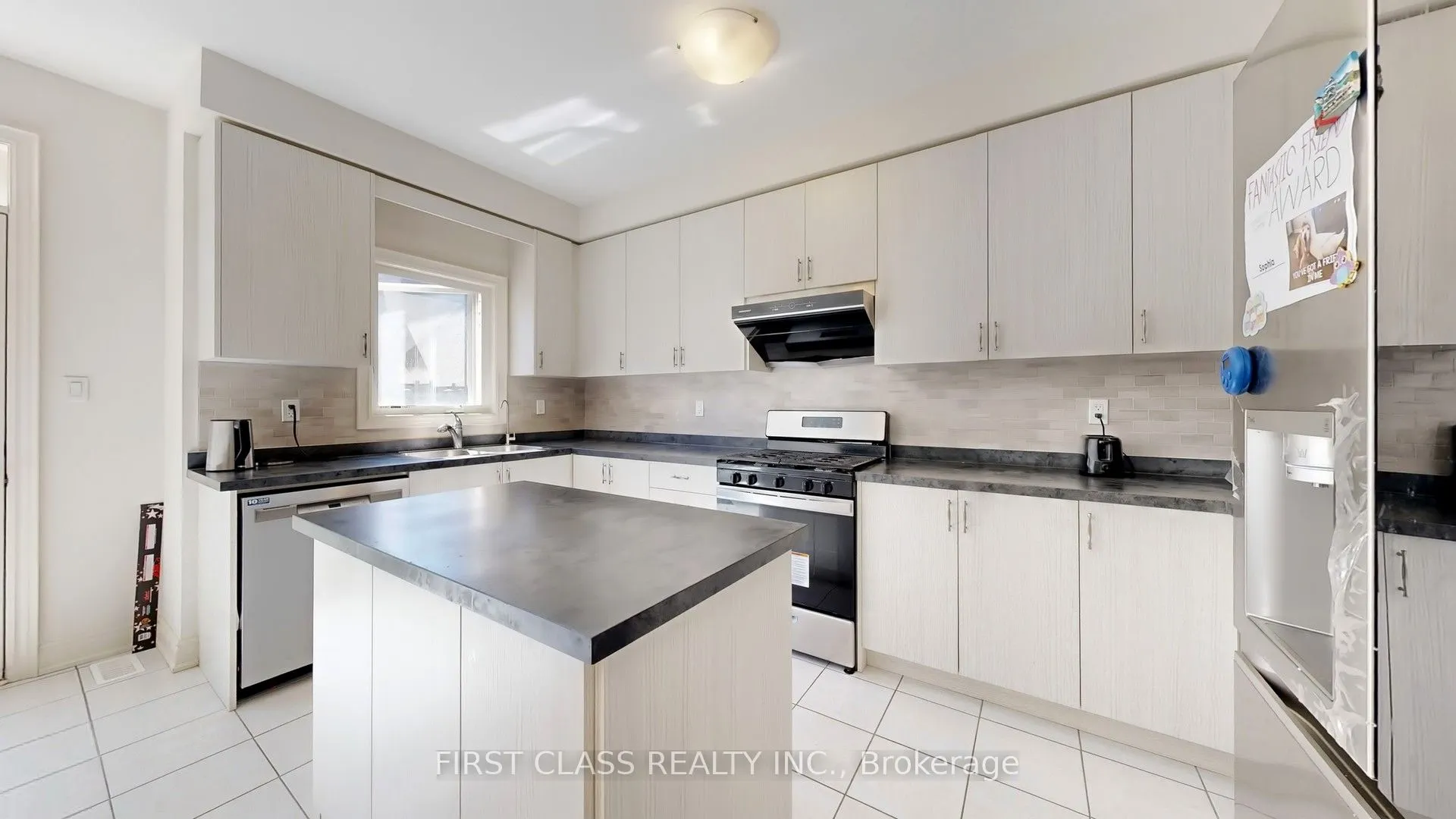 127 Fallharvest Way