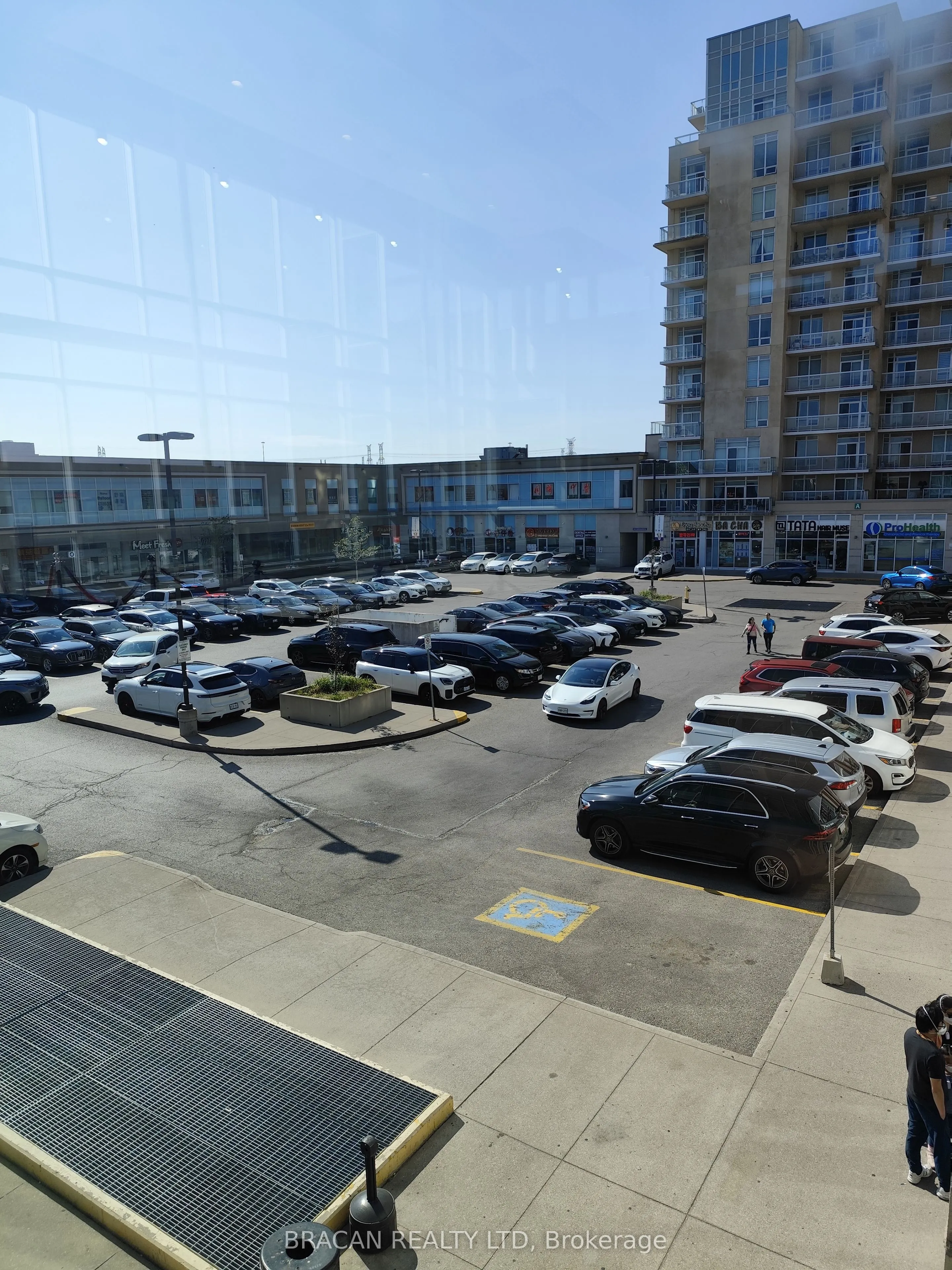 8333 Kennedy Road W, #2001