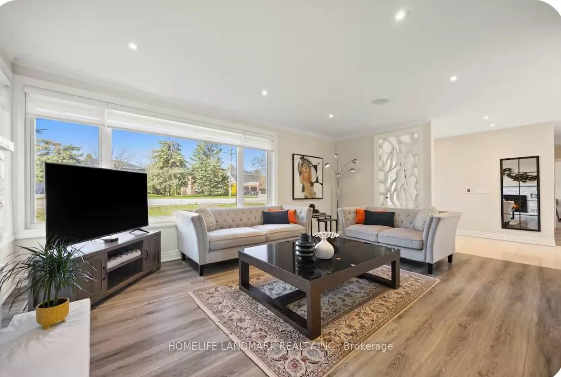 1739 Mount Albert Road