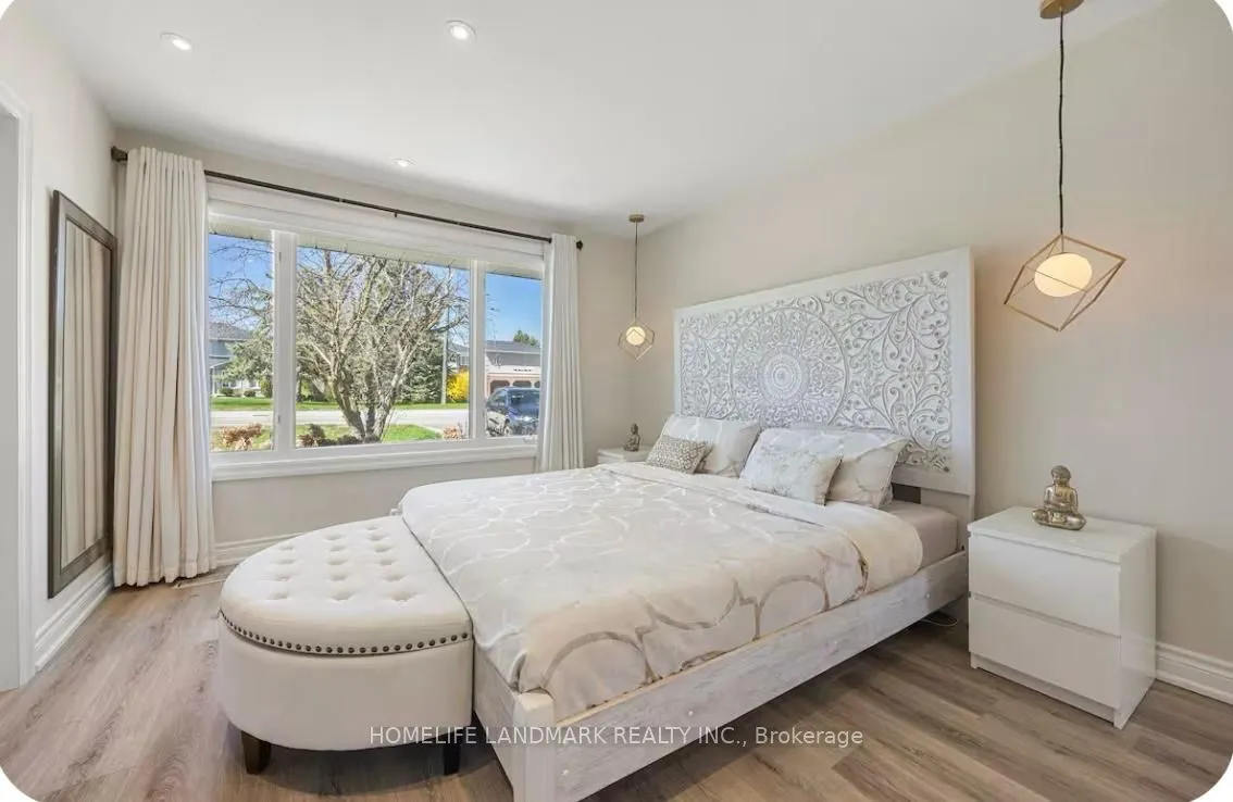 1739 Mount Albert Road
