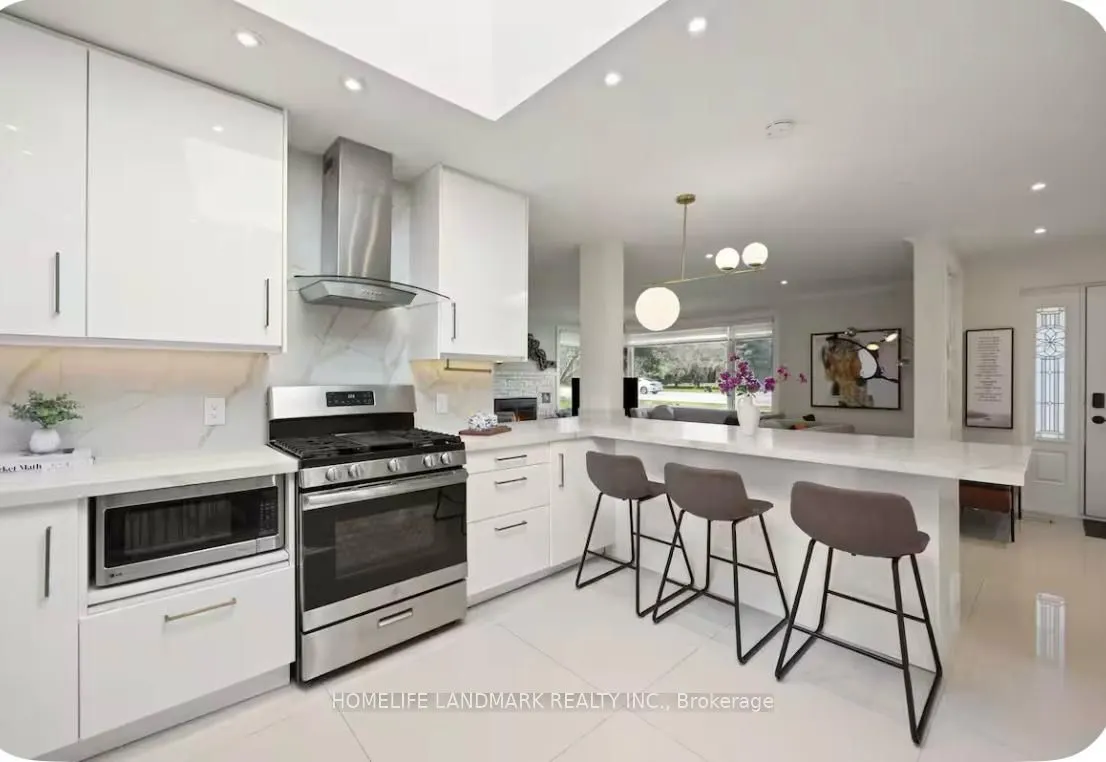 1739 Mount Albert Road