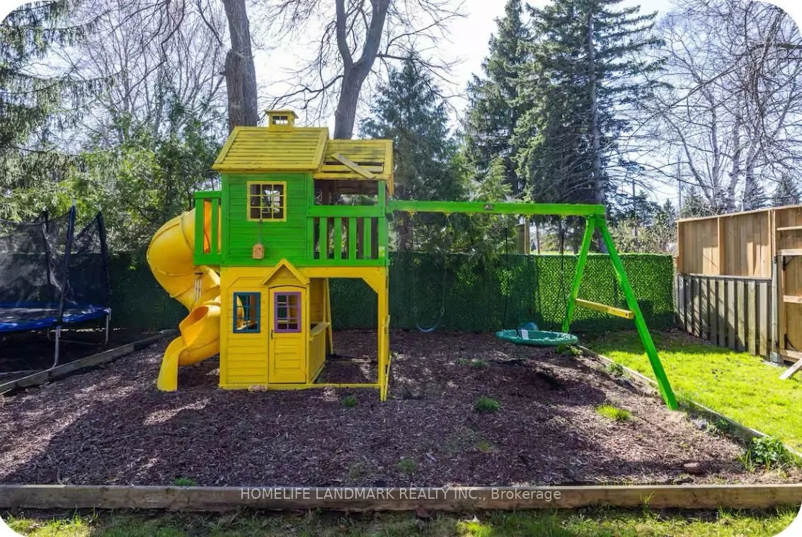 1739 Mount Albert Road