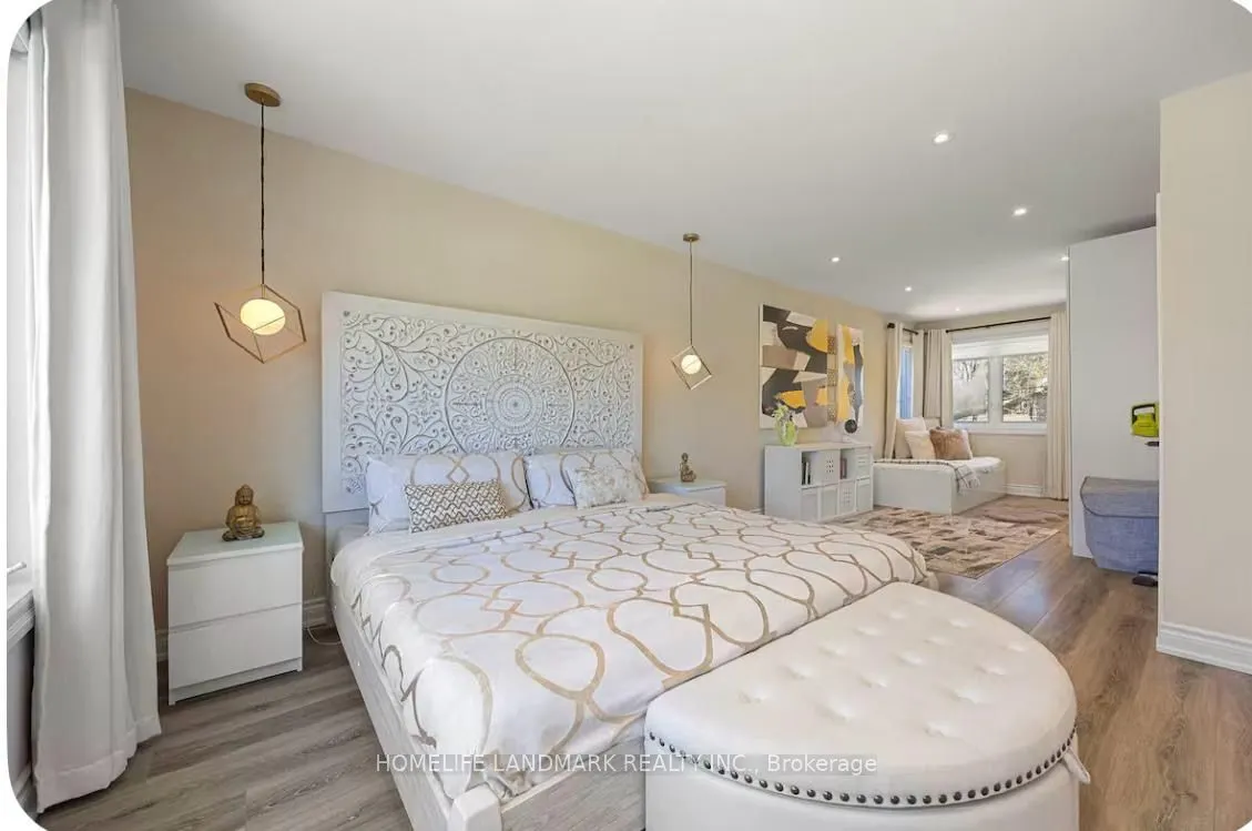 1739 Mount Albert Road
