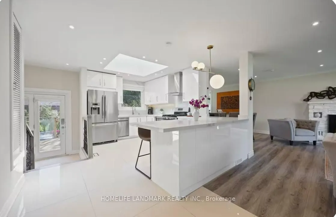 1739 Mount Albert Road