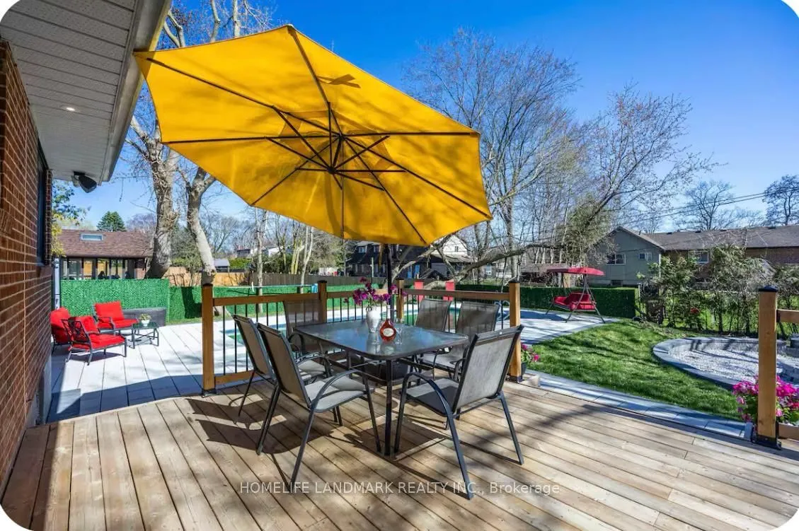 1739 Mount Albert Road