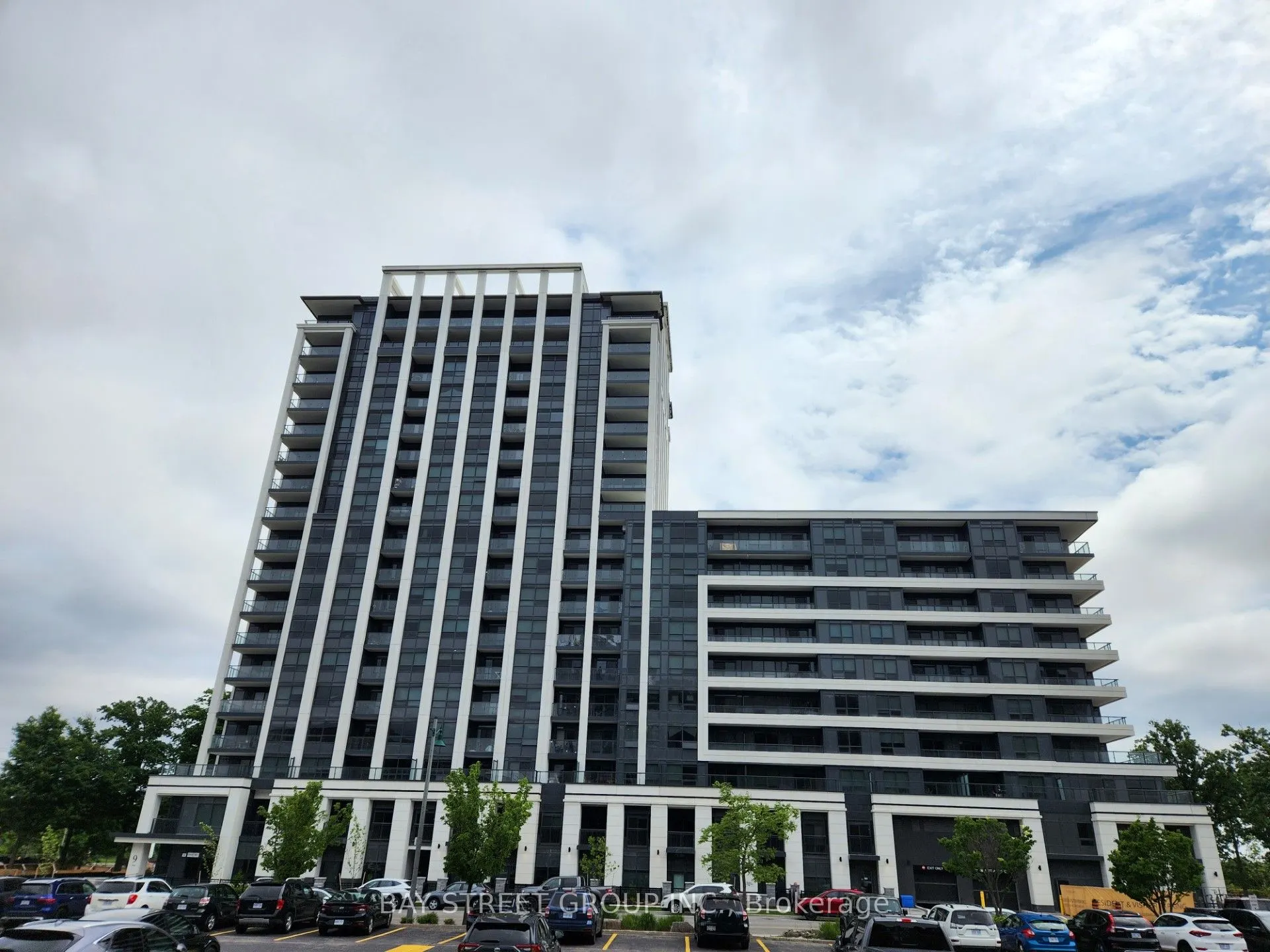 8 Cedarland Drive, #802