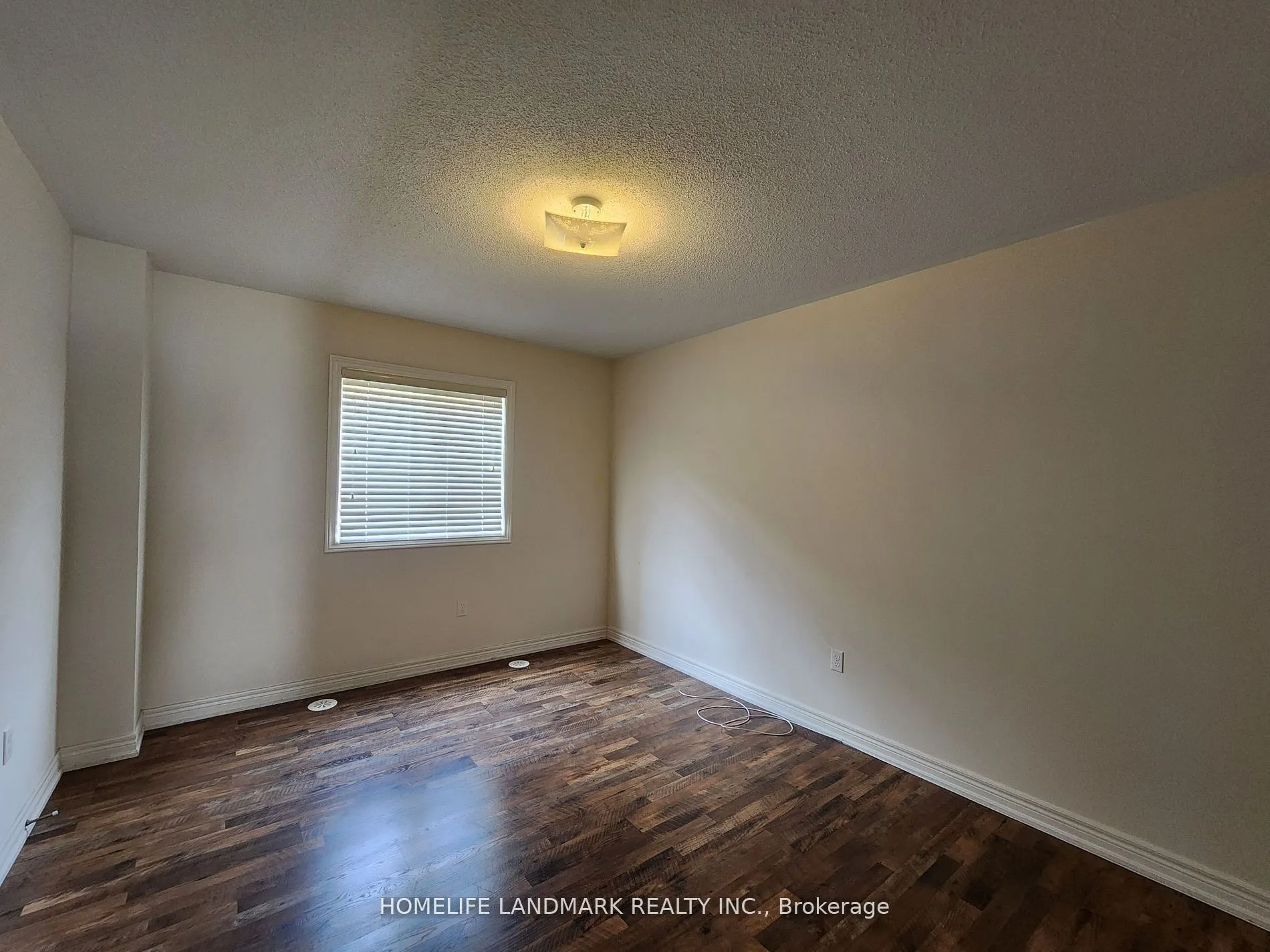 79 Roy Grove Way