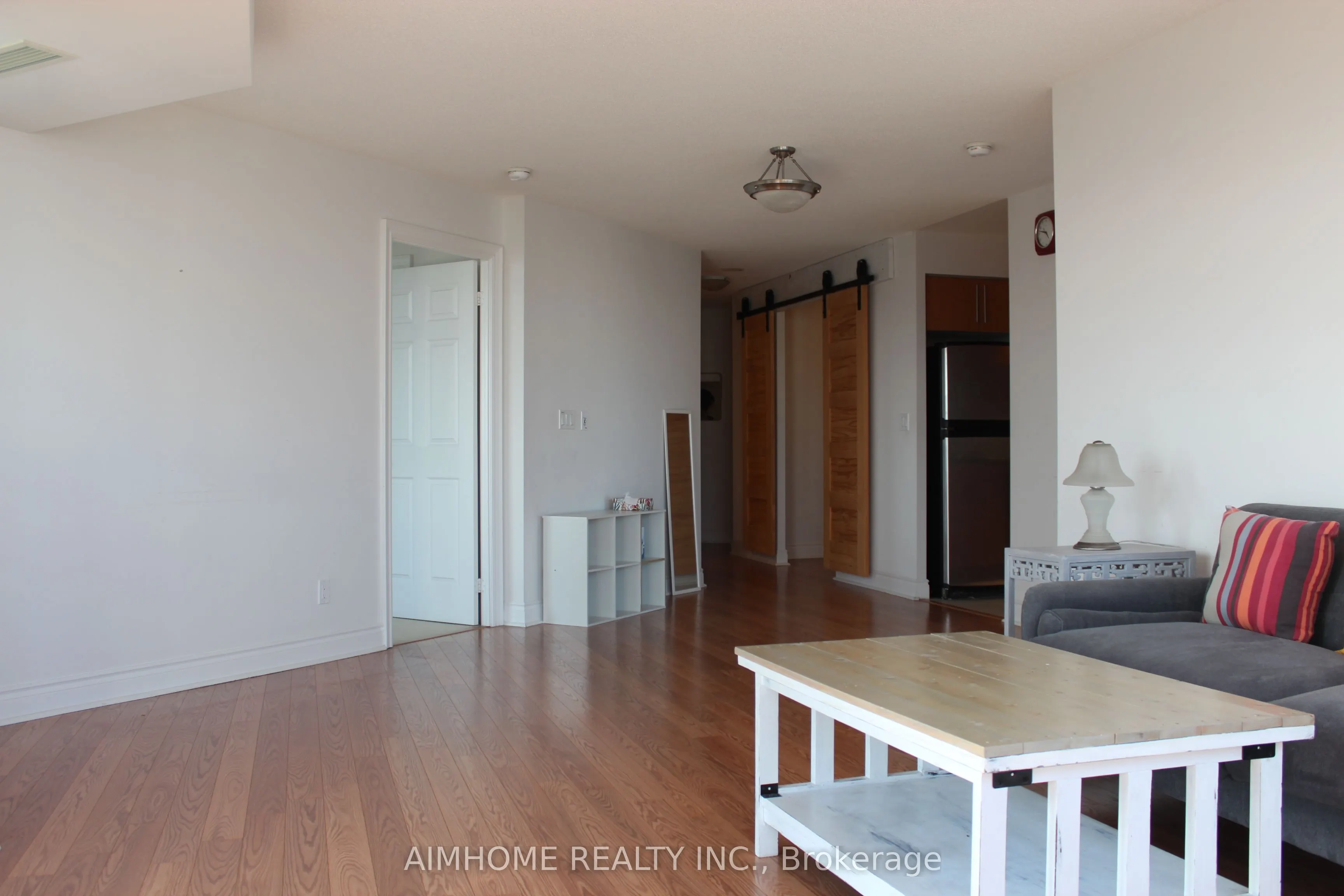 23 Cox Boulevard, #1558