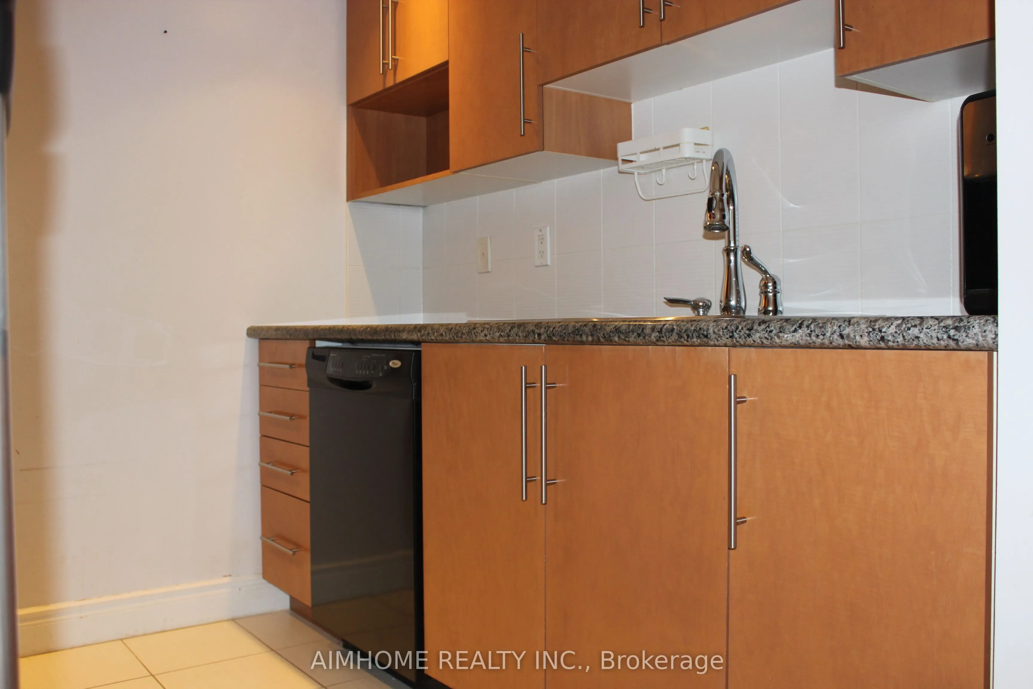 23 Cox Boulevard, #1558
