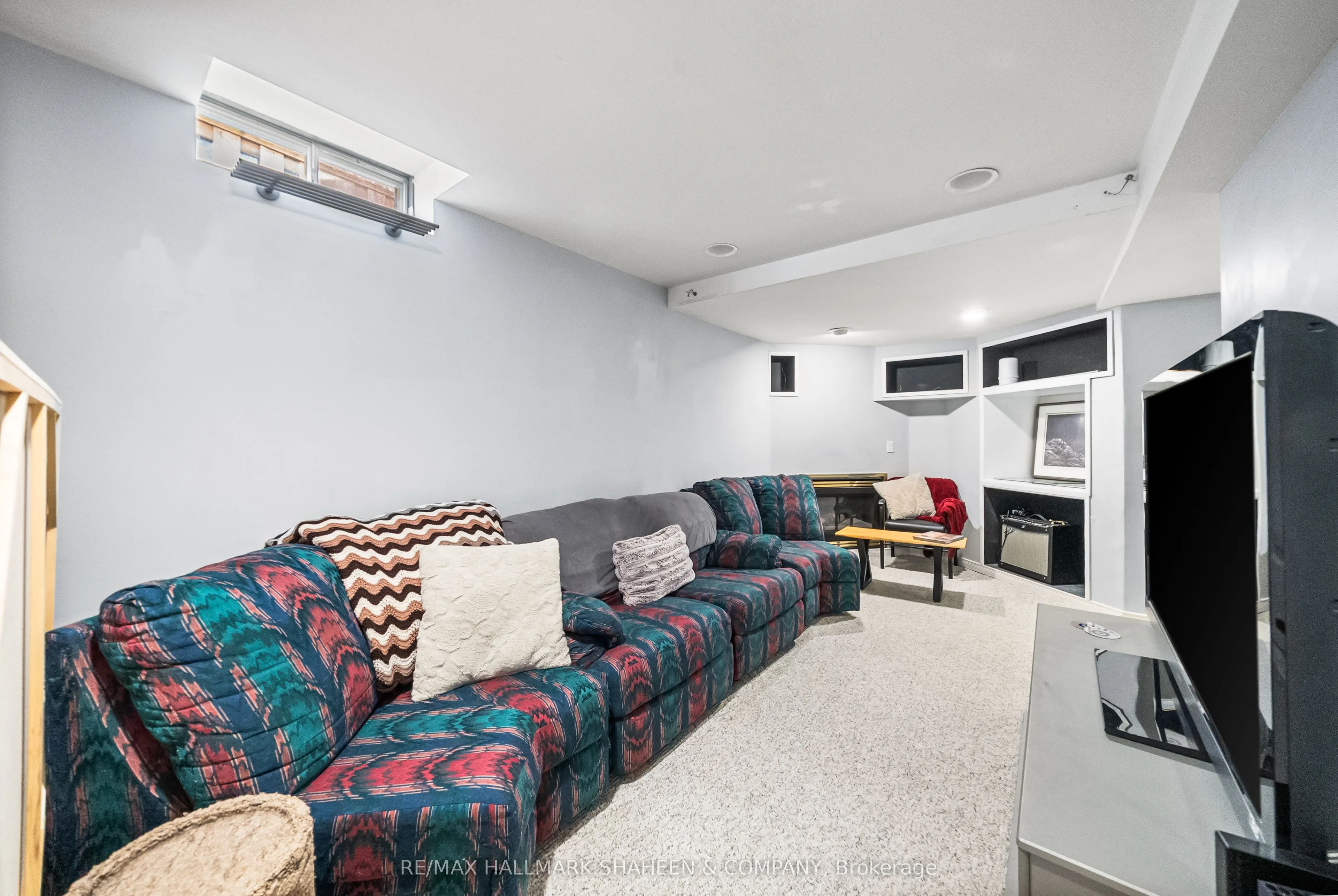493 Blackstock Road