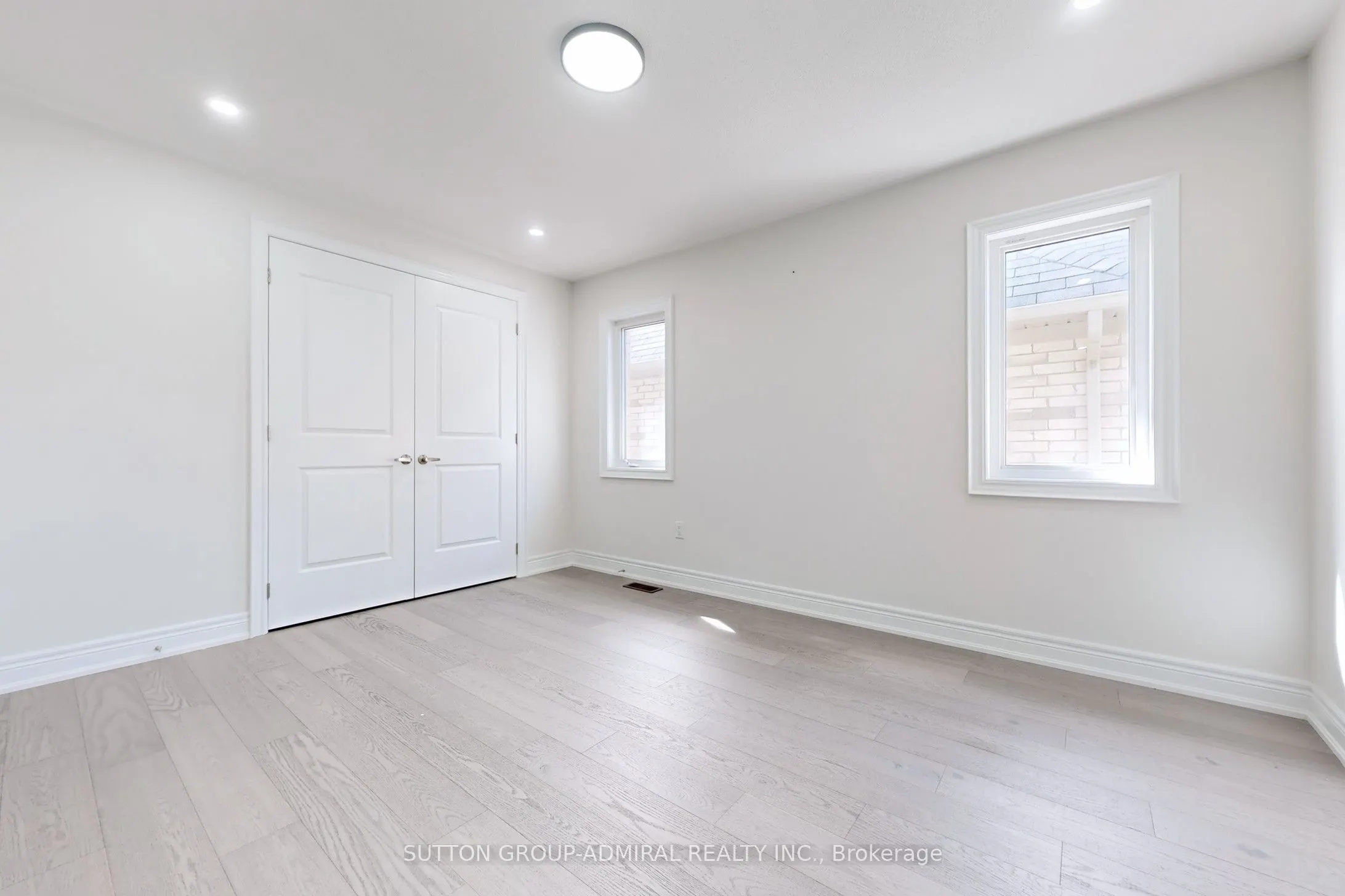 99 Kingknoll Crescent