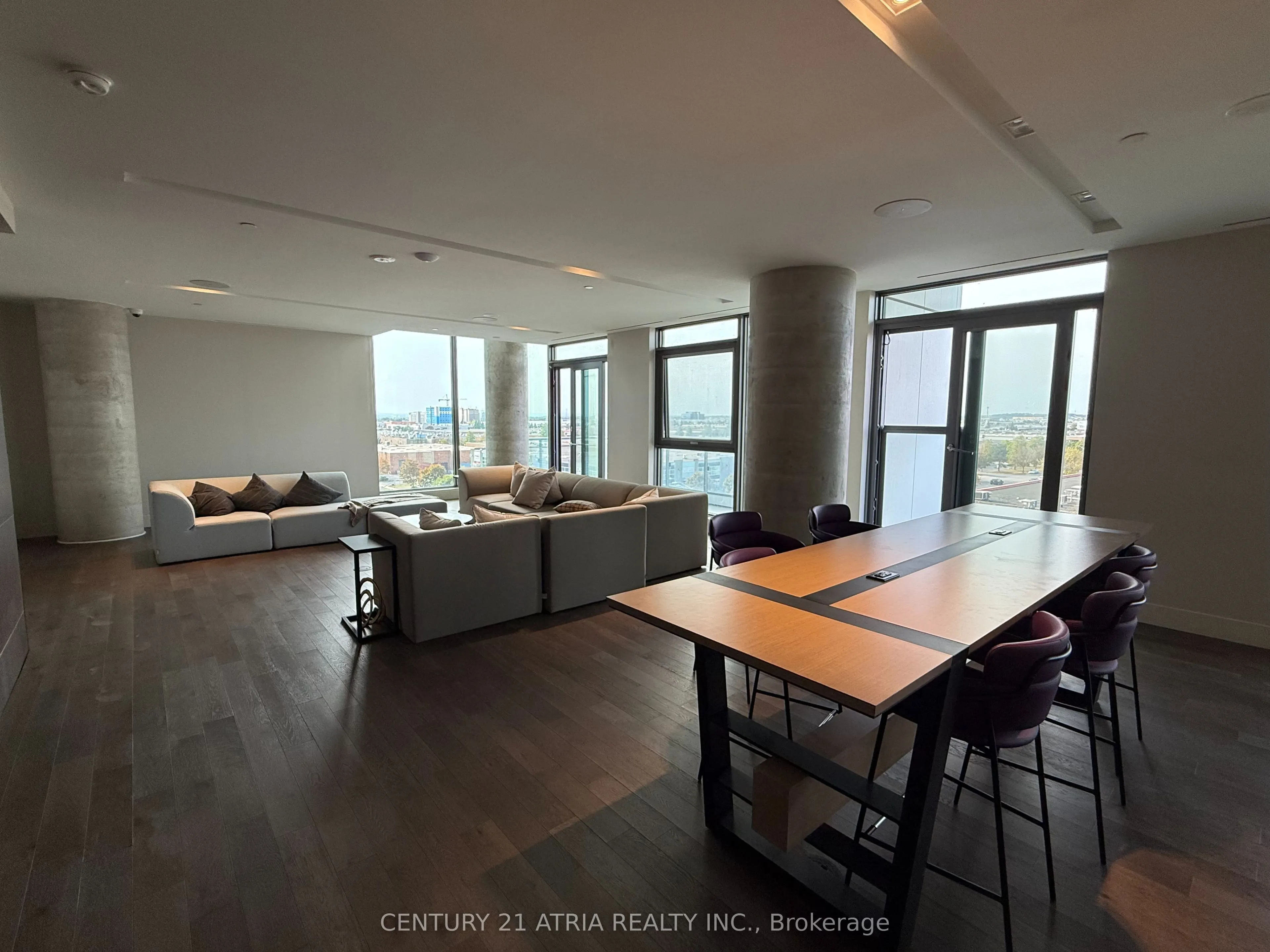 1000 Portage Parkway, #2801