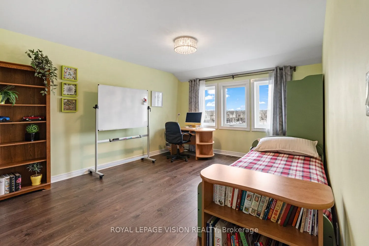 41 Treetops Boulevard