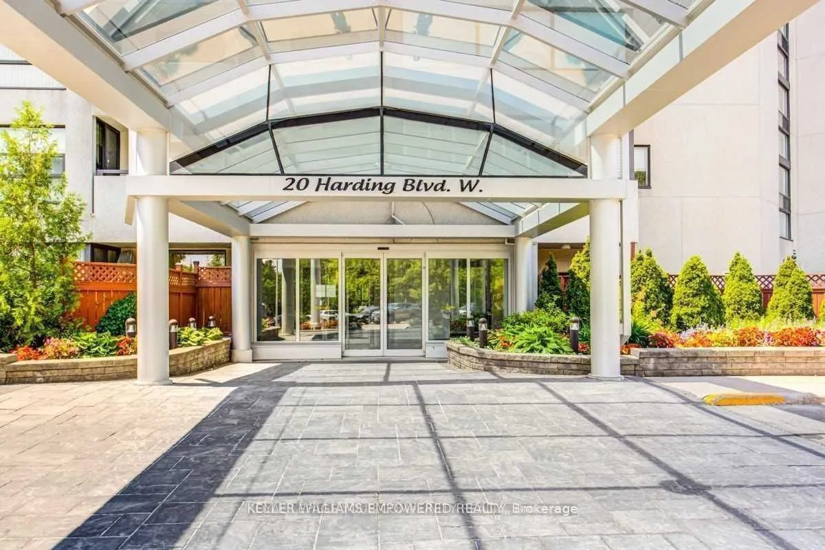20 Harding Boulevard W, #707