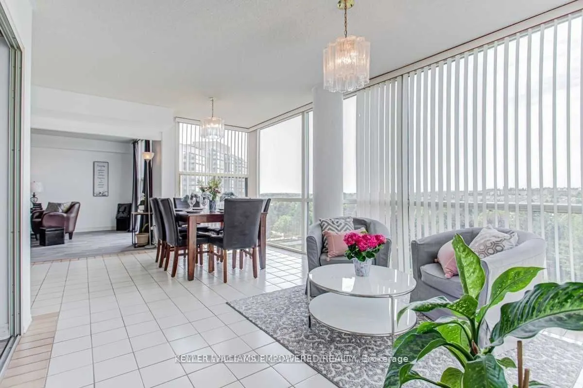 20 Harding Boulevard W, #707