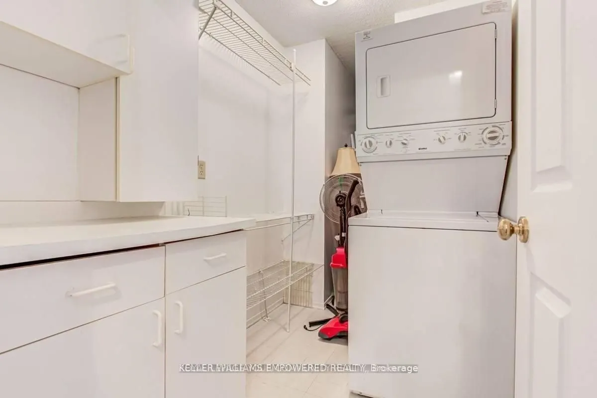 20 Harding Boulevard W, #707