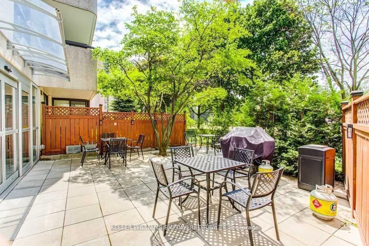 20 Harding Boulevard W, #707