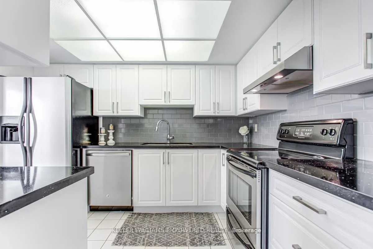 20 Harding Boulevard W, #707